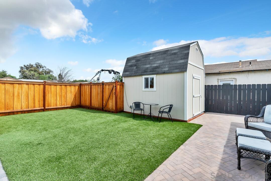 Detail Gallery Image 5 of 41 For 8969   New Seabury Drive, Santee,  CA 92071 - 6 Beds | 2 Baths