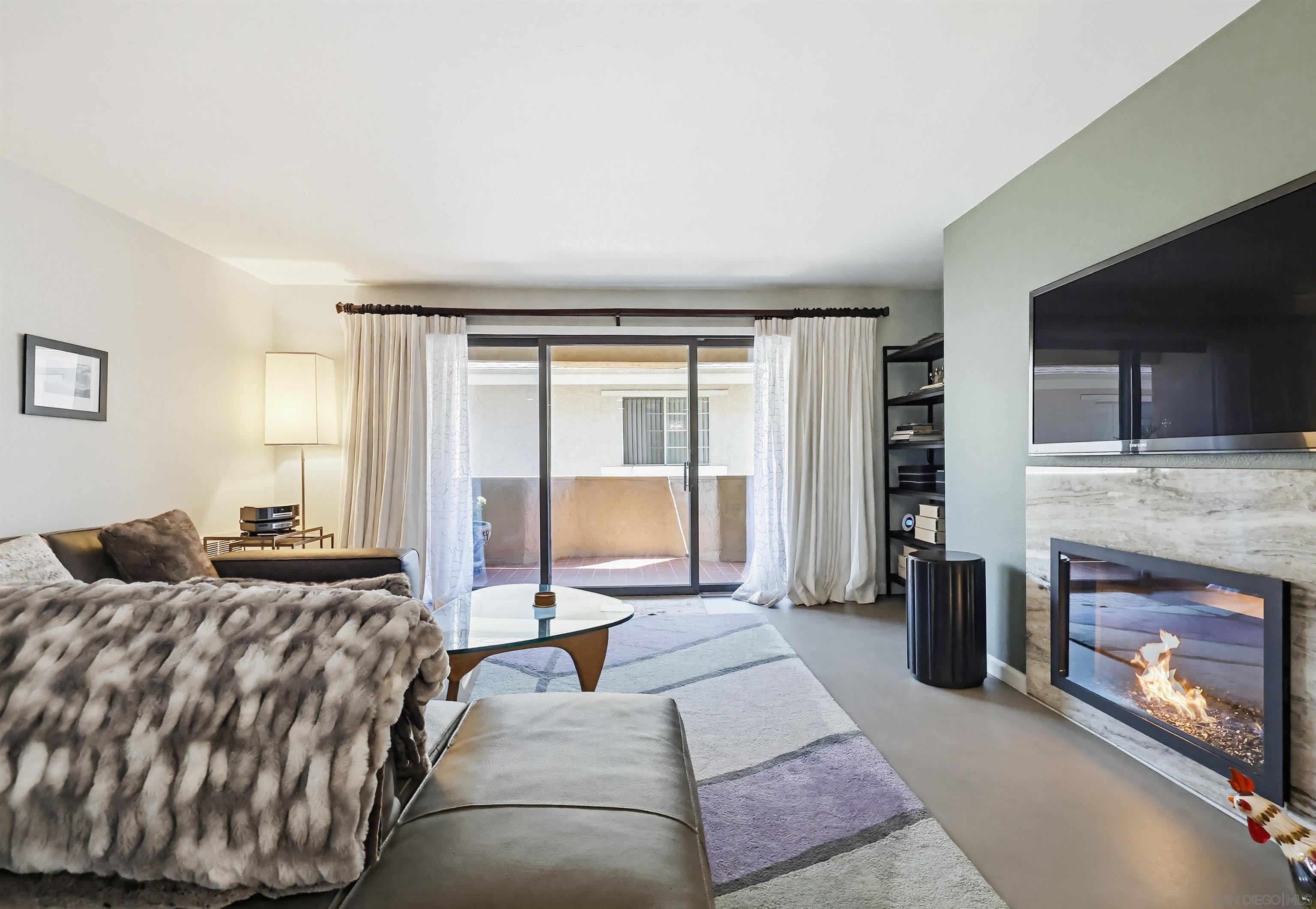 Detail Gallery Image 12 of 40 For 180  Date Ave, Imperial Beach,  CA 91932 - 2 Beds | 2 Baths