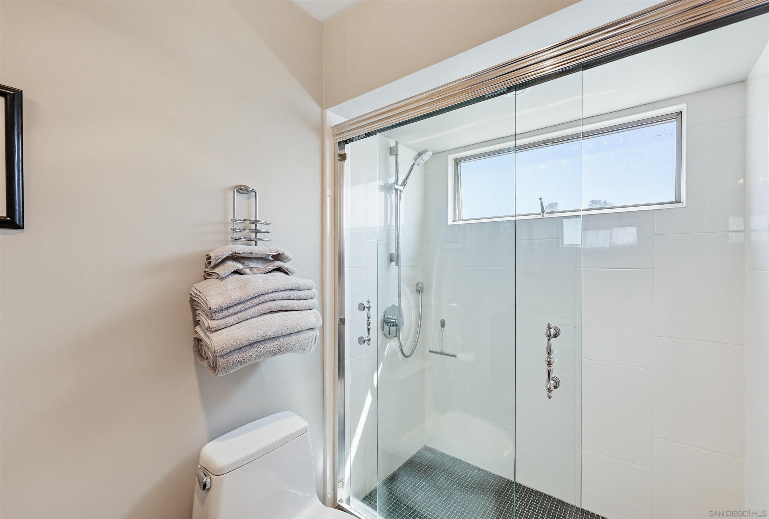 Detail Gallery Image 23 of 40 For 180  Date Ave, Imperial Beach,  CA 91932 - 2 Beds | 2 Baths