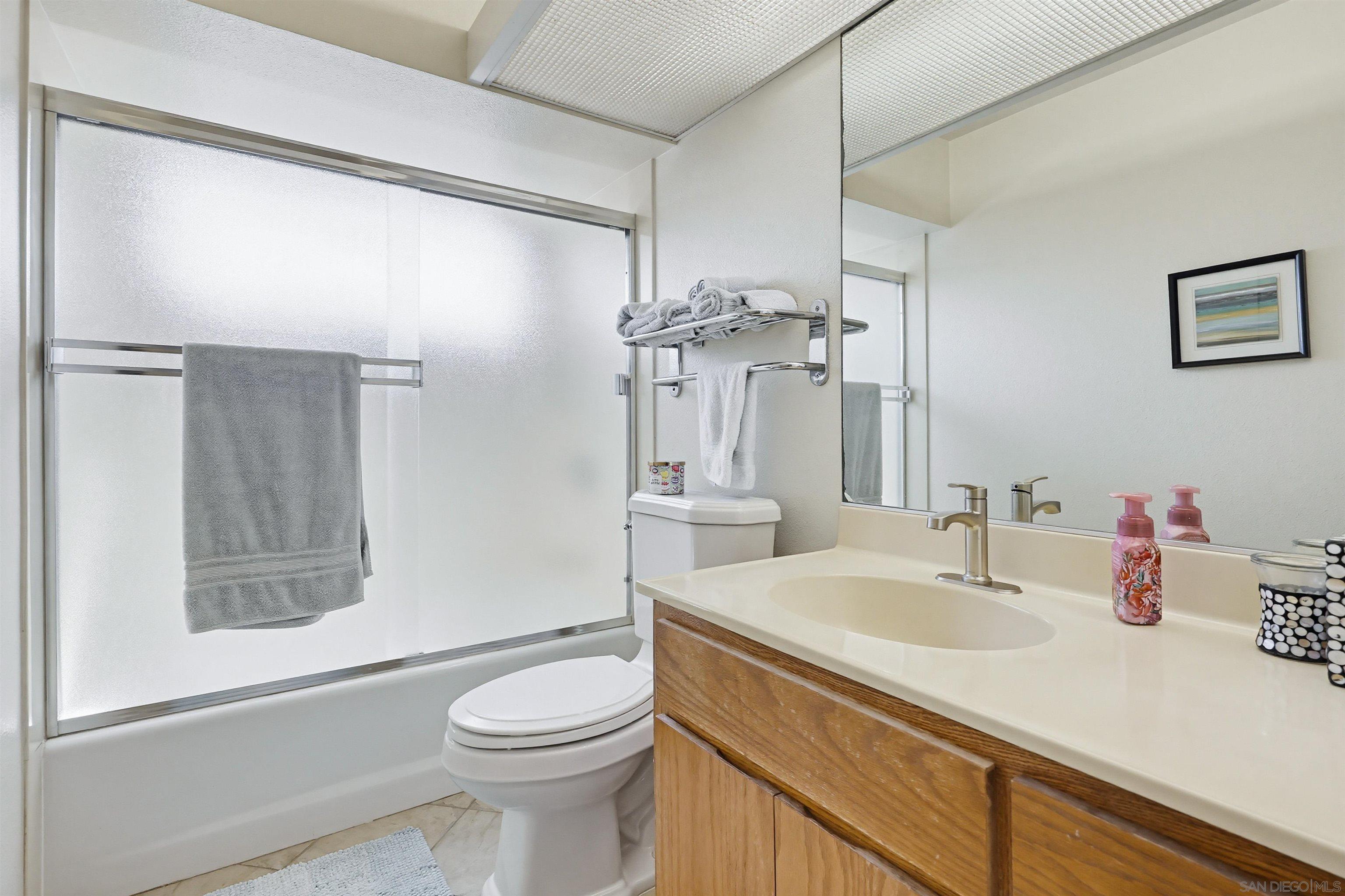 Detail Gallery Image 27 of 40 For 180  Date Ave, Imperial Beach,  CA 91932 - 2 Beds | 2 Baths