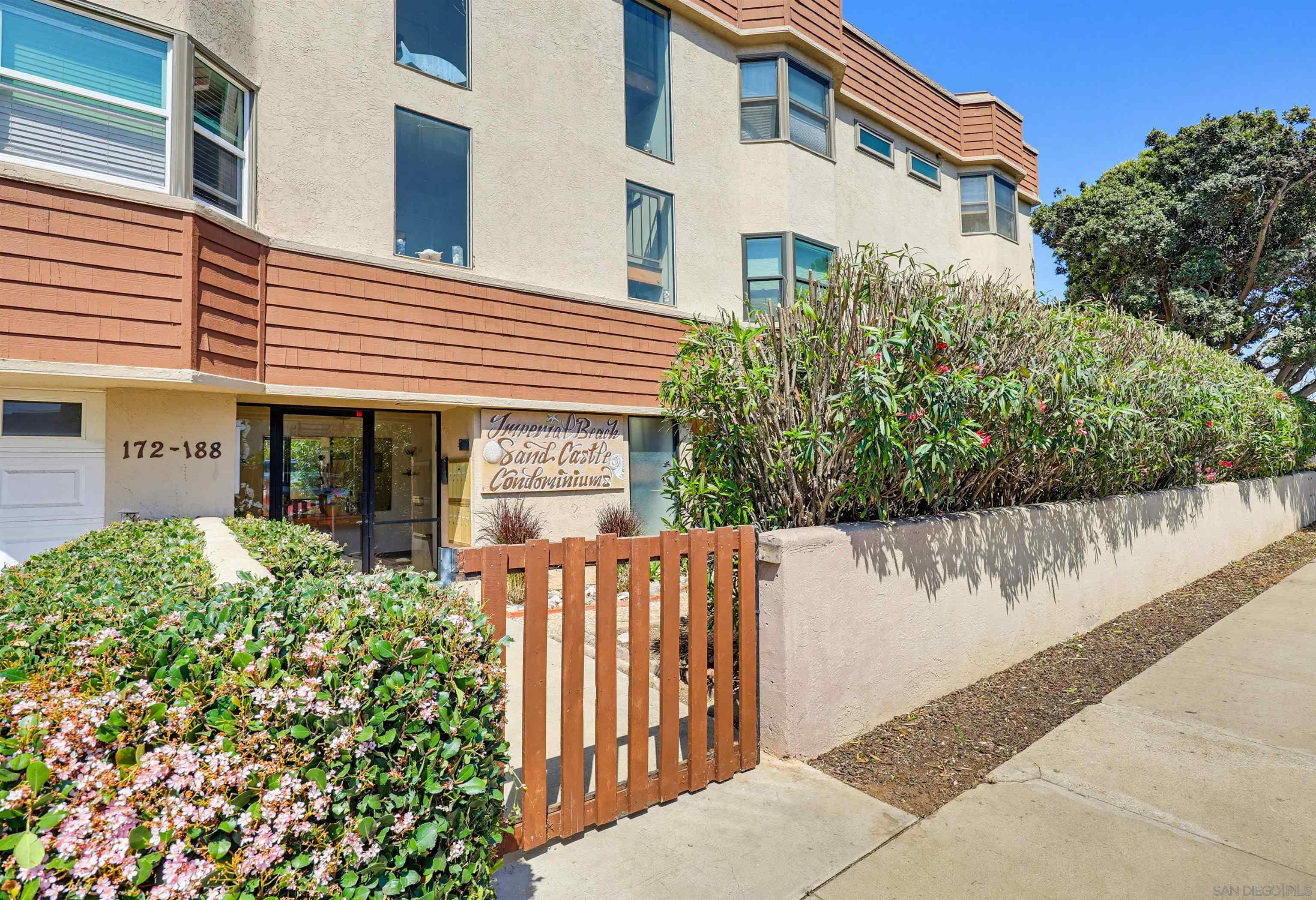 Detail Gallery Image 28 of 40 For 180  Date Ave, Imperial Beach,  CA 91932 - 2 Beds | 2 Baths