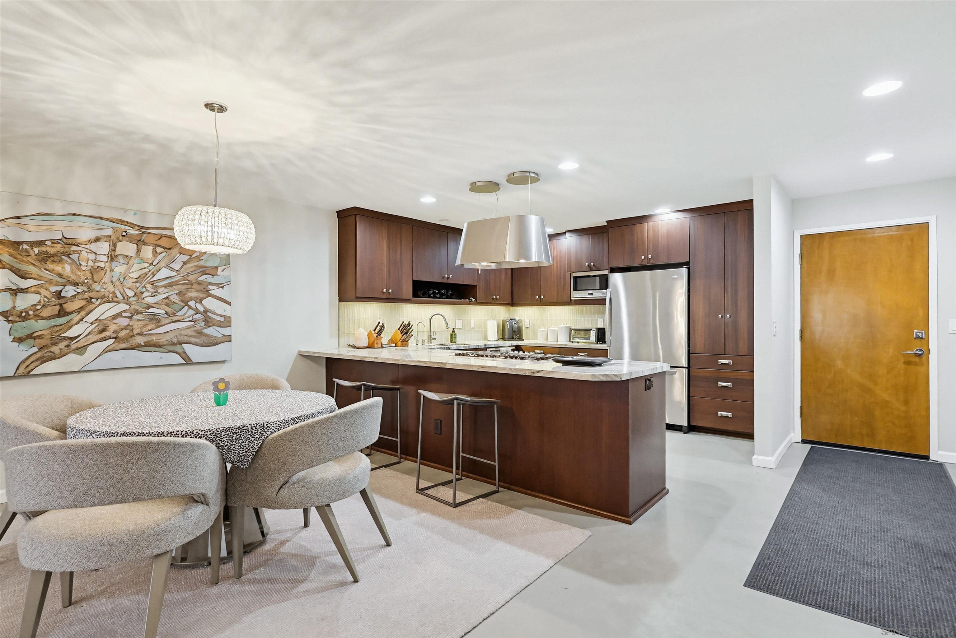 Detail Gallery Image 6 of 40 For 180  Date Ave, Imperial Beach,  CA 91932 - 2 Beds | 2 Baths