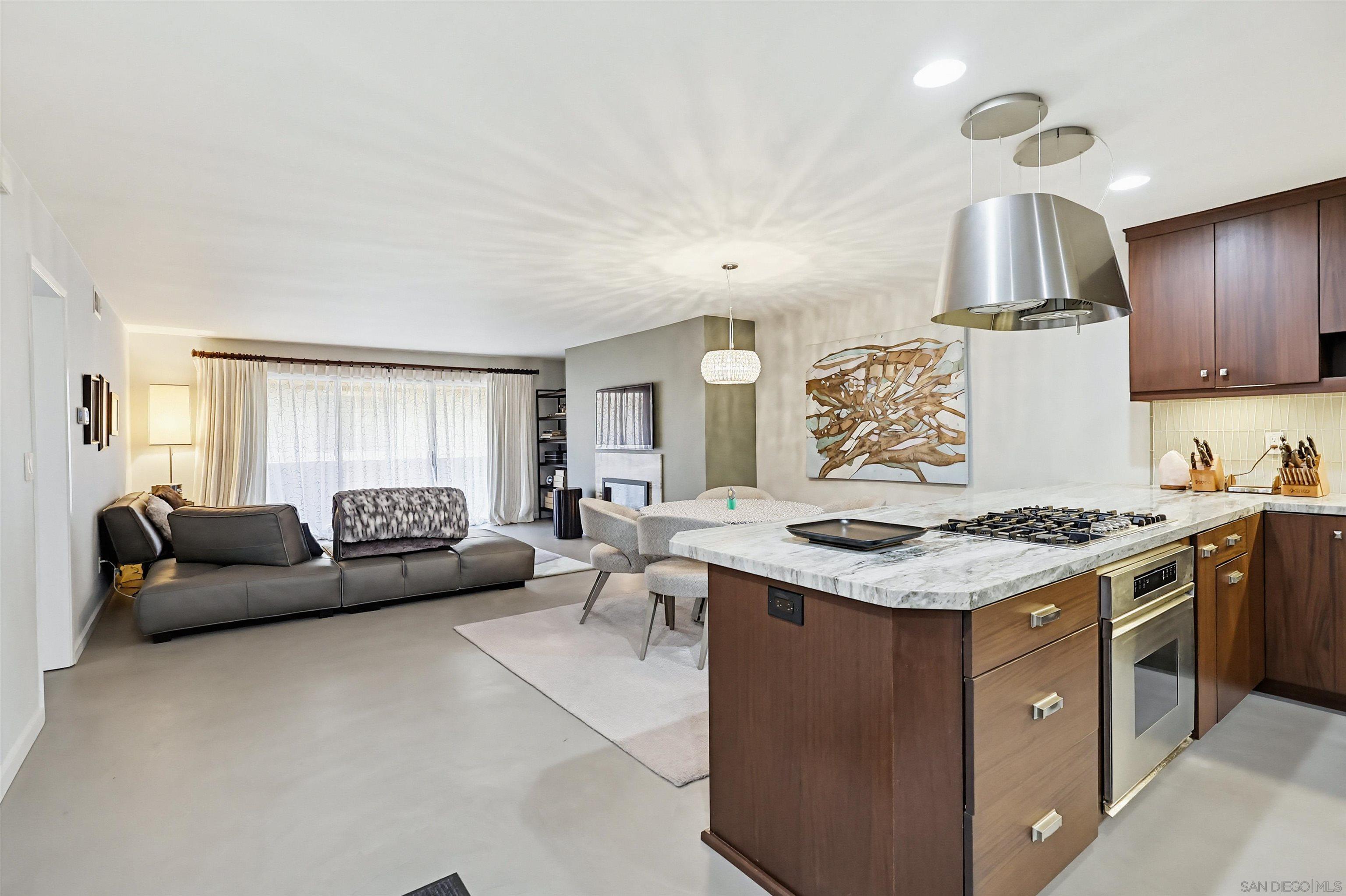 Detail Gallery Image 8 of 40 For 180  Date Ave, Imperial Beach,  CA 91932 - 2 Beds | 2 Baths