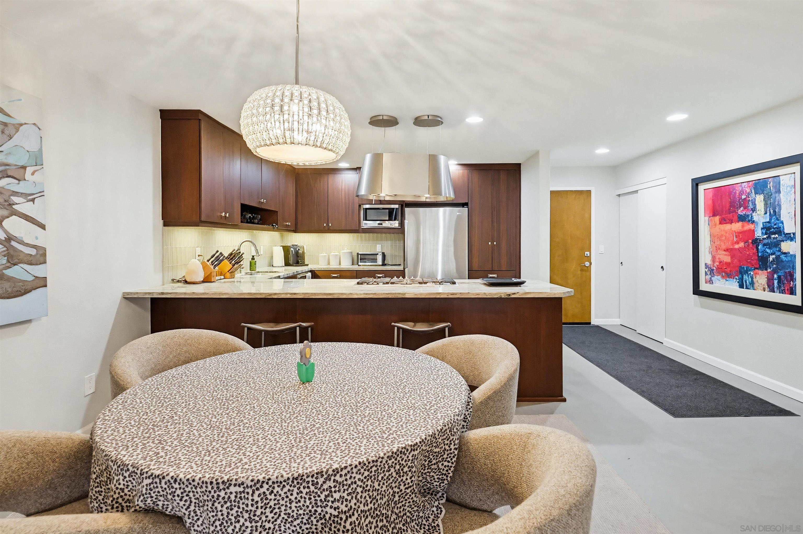 Detail Gallery Image 10 of 40 For 180  Date Ave, Imperial Beach,  CA 91932 - 2 Beds | 2 Baths