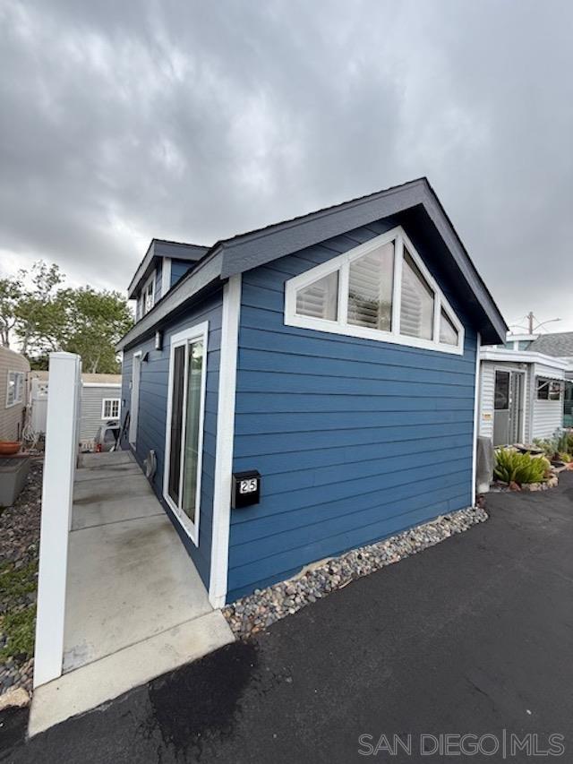 Front Image Thumbnail for SD260007574