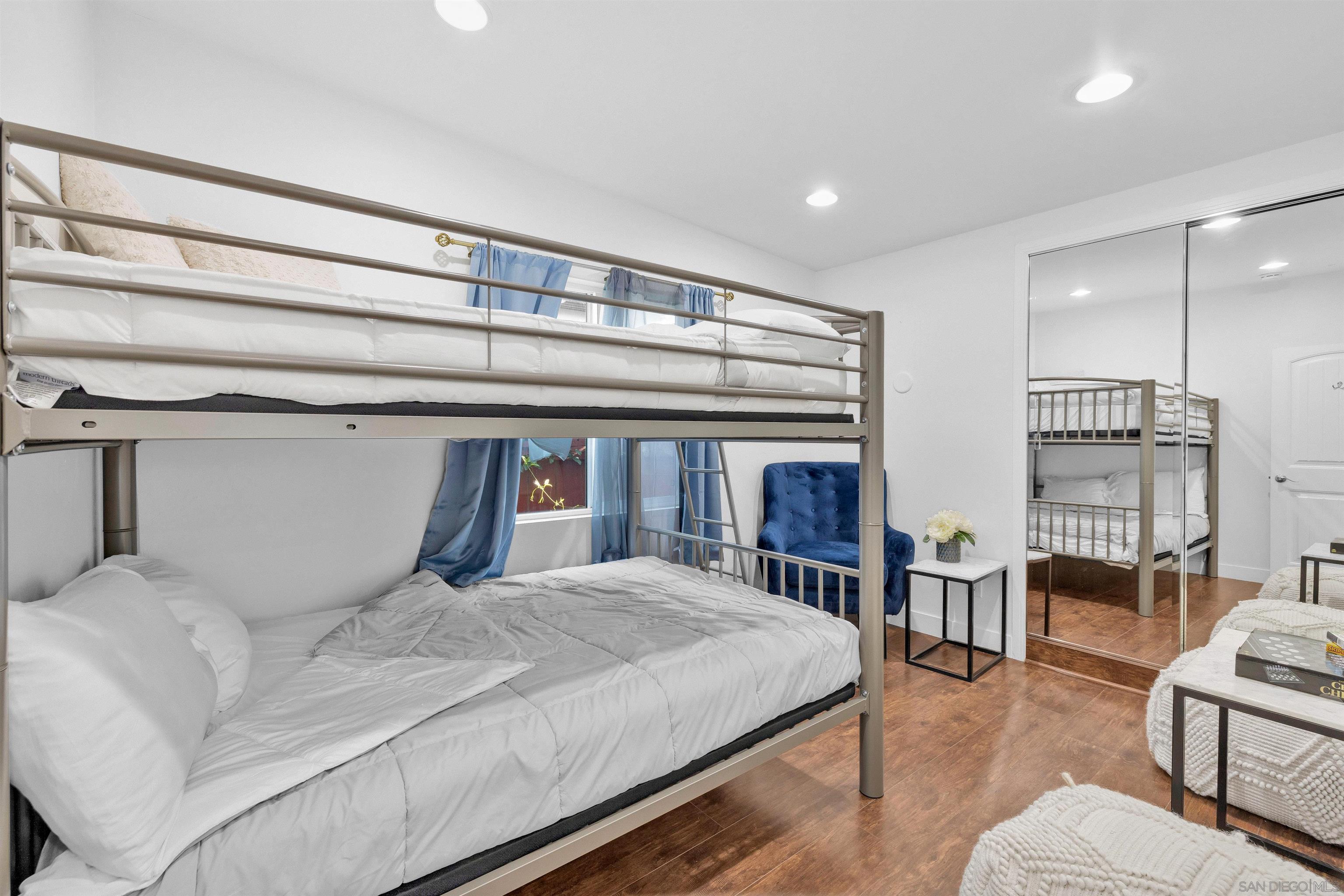 Detail Gallery Image 16 of 57 For 4825 W Point Loma, San Diego,  CA 92107 - – Beds | – Baths