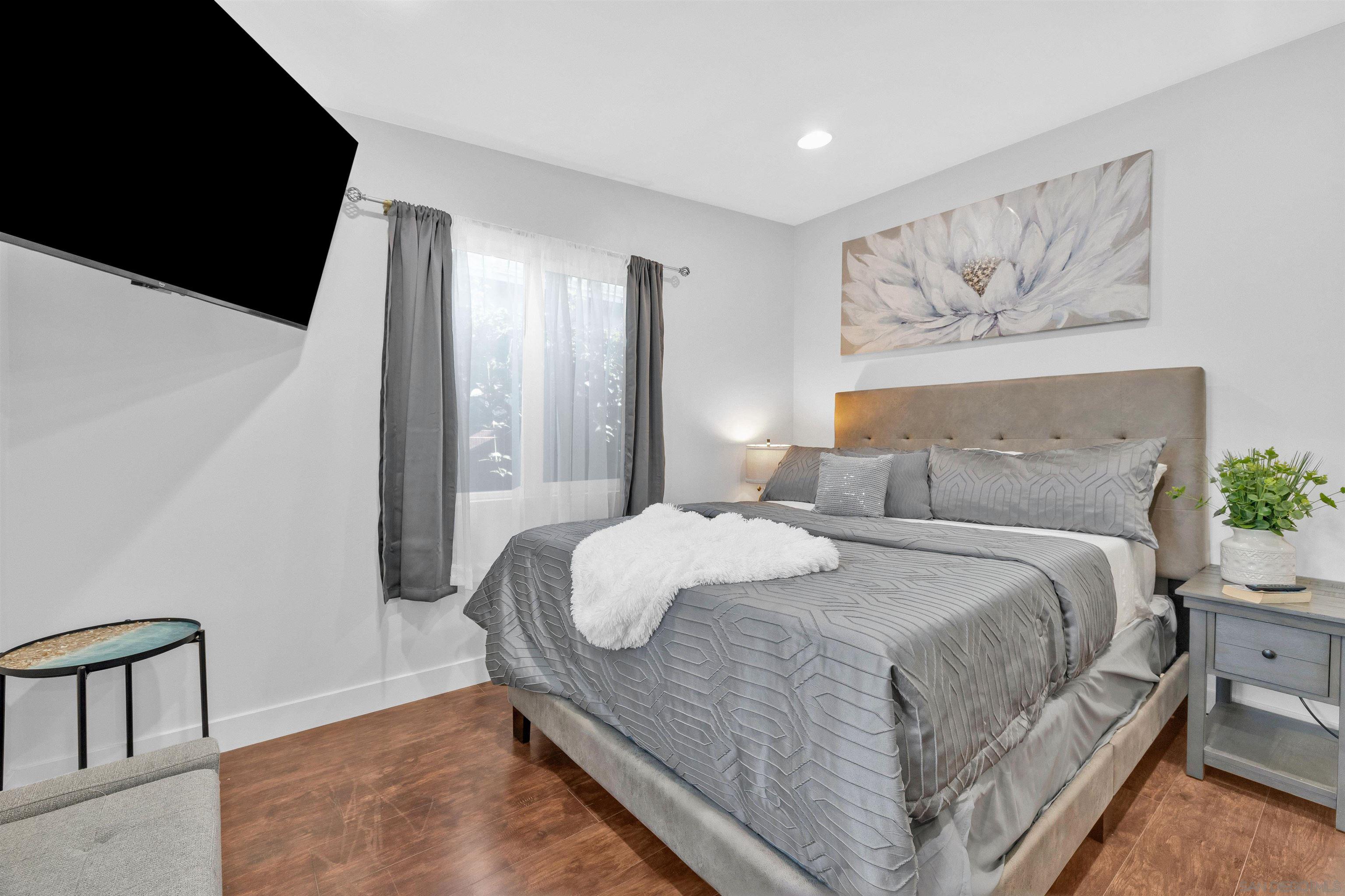 Detail Gallery Image 20 of 57 For 4825 W Point Loma, San Diego,  CA 92107 - – Beds | – Baths