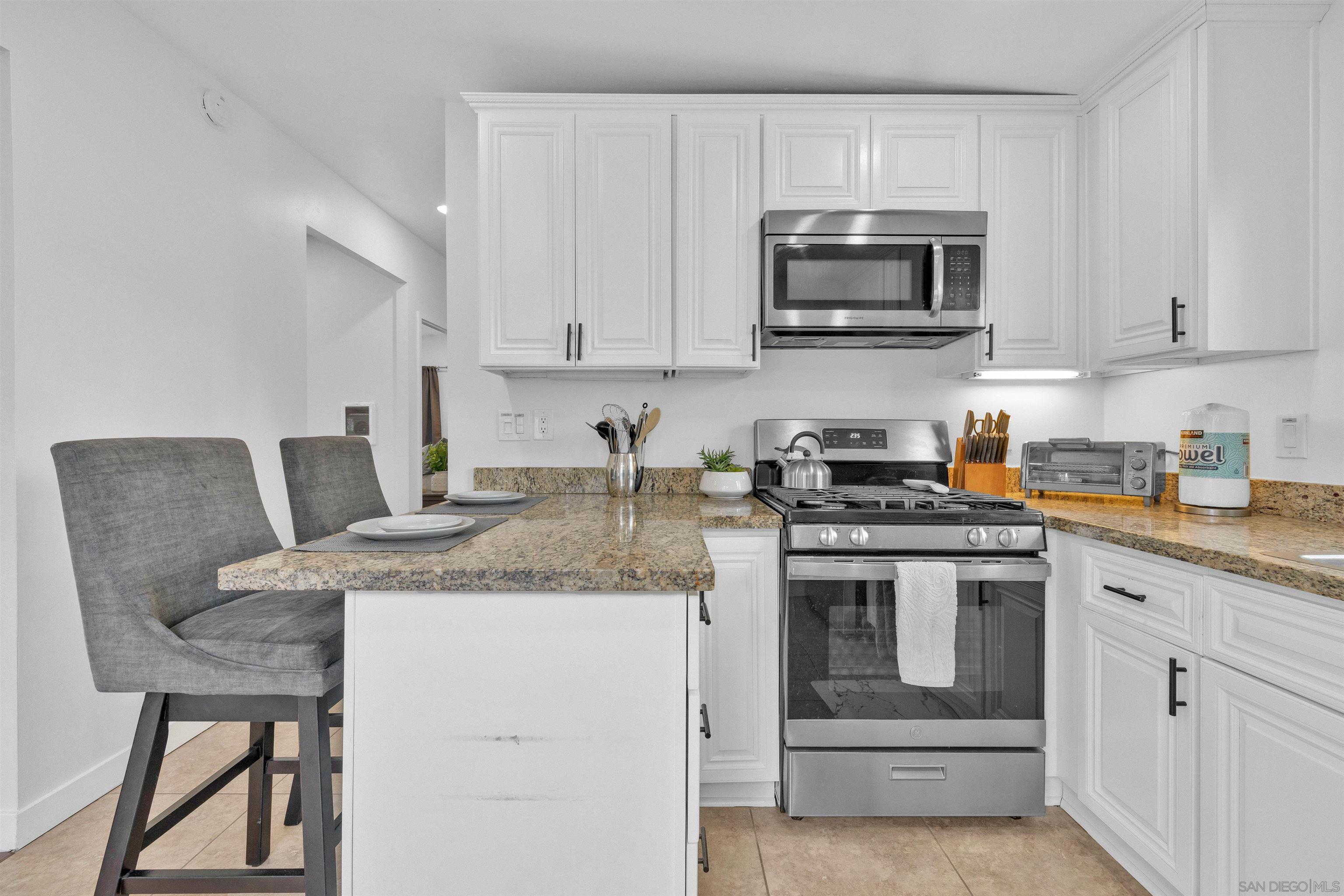 Detail Gallery Image 31 of 57 For 4825 W Point Loma, San Diego,  CA 92107 - – Beds | – Baths