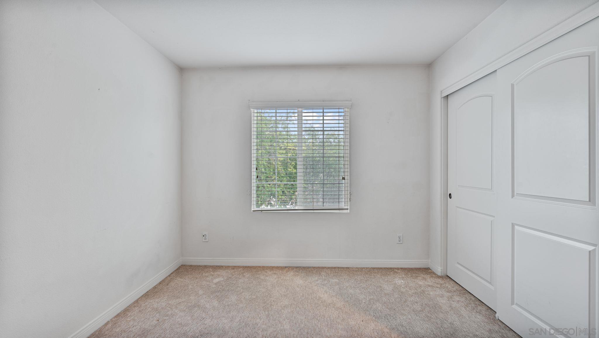 Detail Gallery Image 13 of 22 For 1613  Jones St, Chula Vista,  CA 91913 - 4 Beds | 2/1 Baths