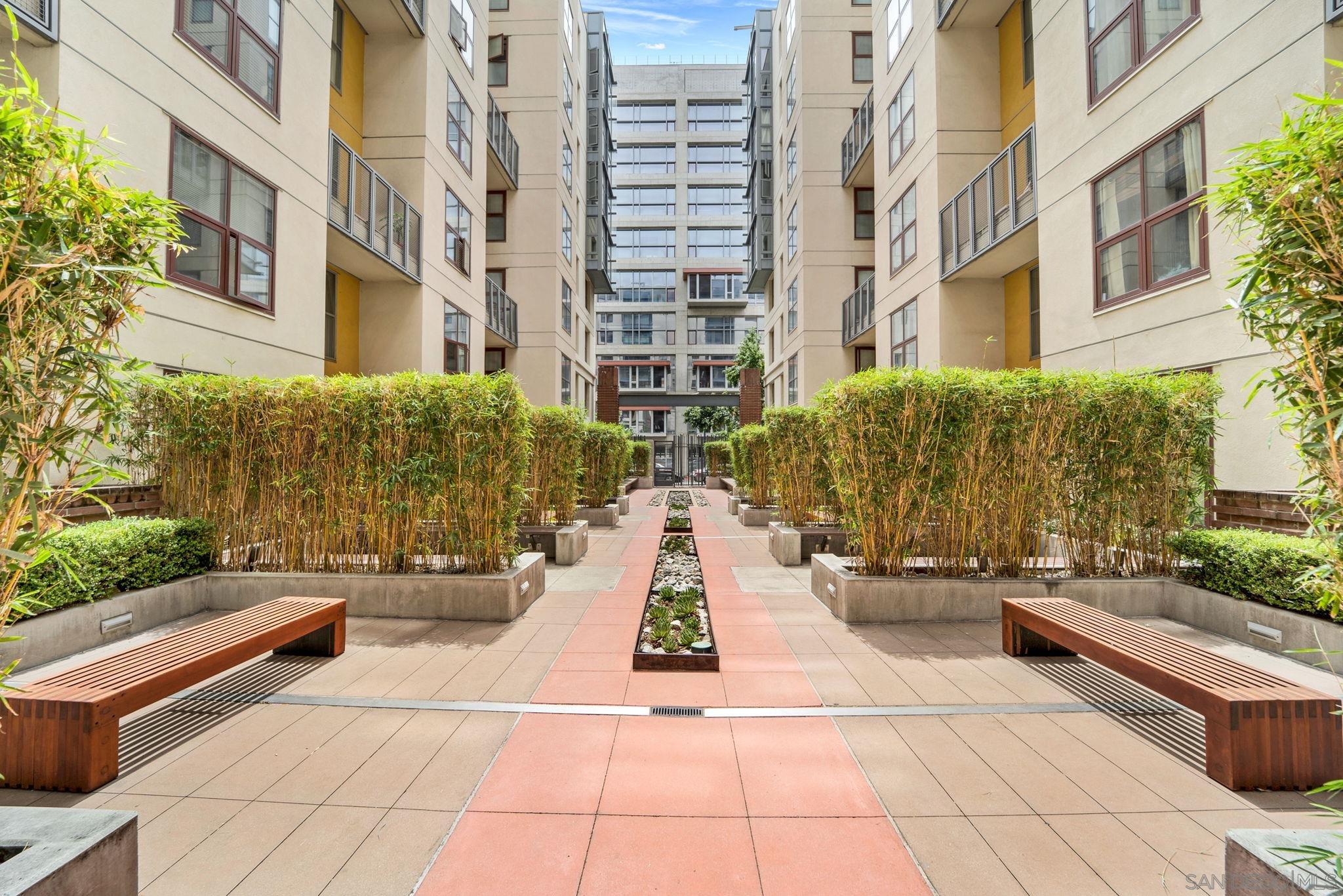 Detail Gallery Image 4 of 34 For 1150  J Street  #218,  San Diego,  CA 92101 - 2 Beds | 1 Baths