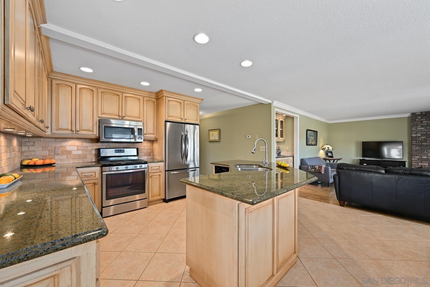 Detail Gallery Image 13 of 57 For 1282  Olive Ave, Fallbrook,  CA 92028 - 4 Beds | 3 Baths