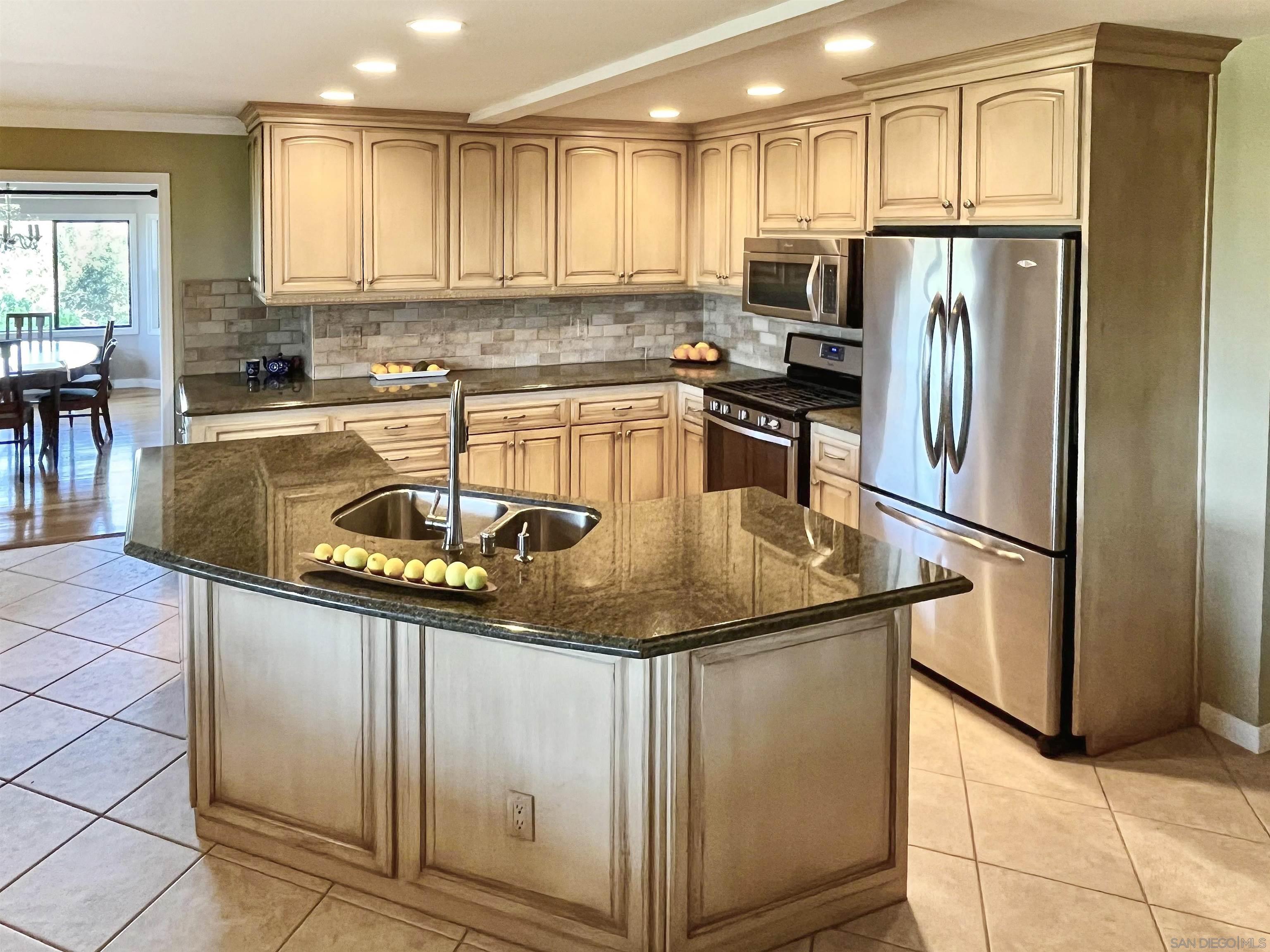 Detail Gallery Image 14 of 57 For 1282  Olive Ave, Fallbrook,  CA 92028 - 4 Beds | 3 Baths