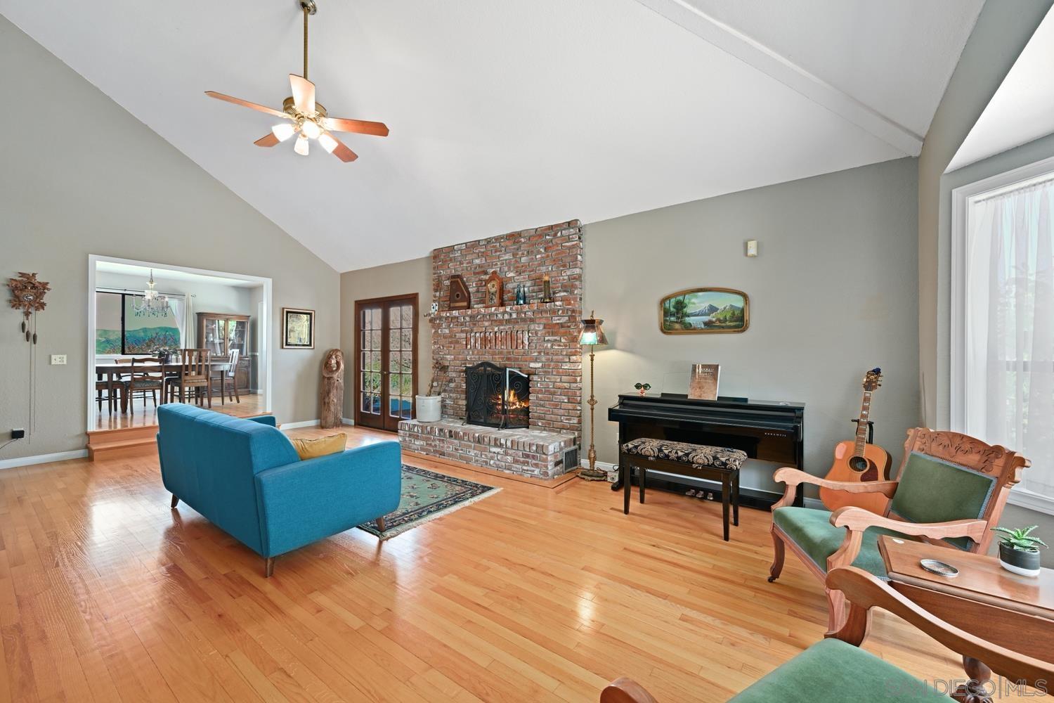 Detail Gallery Image 6 of 57 For 1282  Olive Ave, Fallbrook,  CA 92028 - 4 Beds | 3 Baths