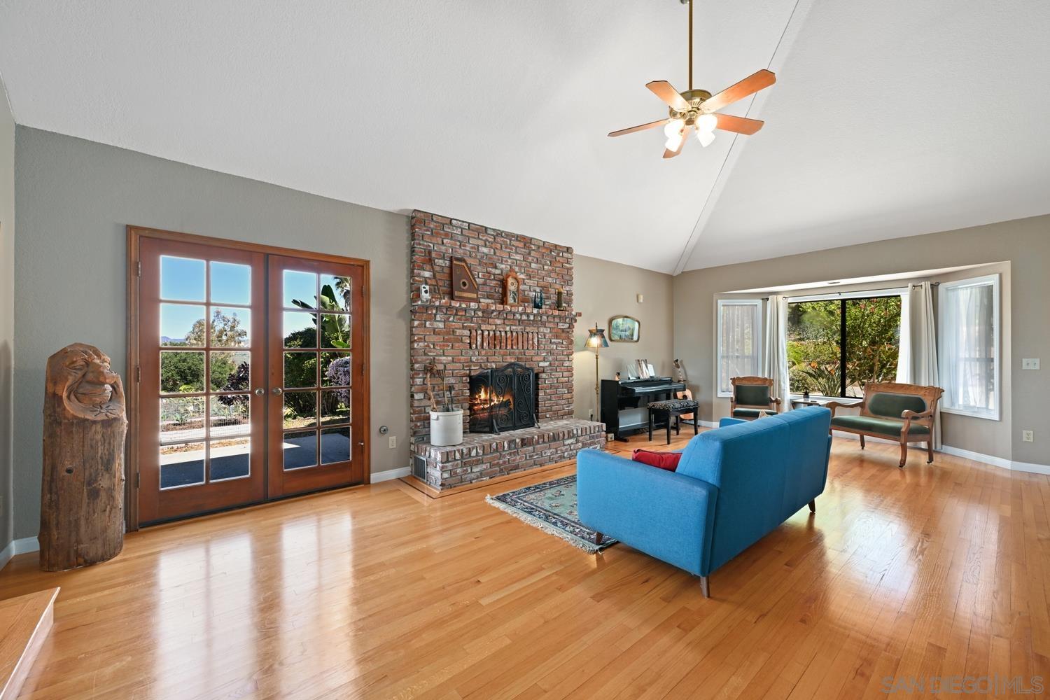 Detail Gallery Image 8 of 57 For 1282  Olive Ave, Fallbrook,  CA 92028 - 4 Beds | 3 Baths