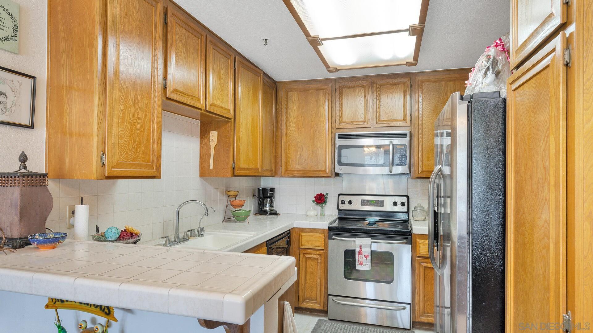 Detail Gallery Image 12 of 37 For 5765  Friars Rd.  176, San Diego,  CA 92110 - 1 Beds | 2 Baths