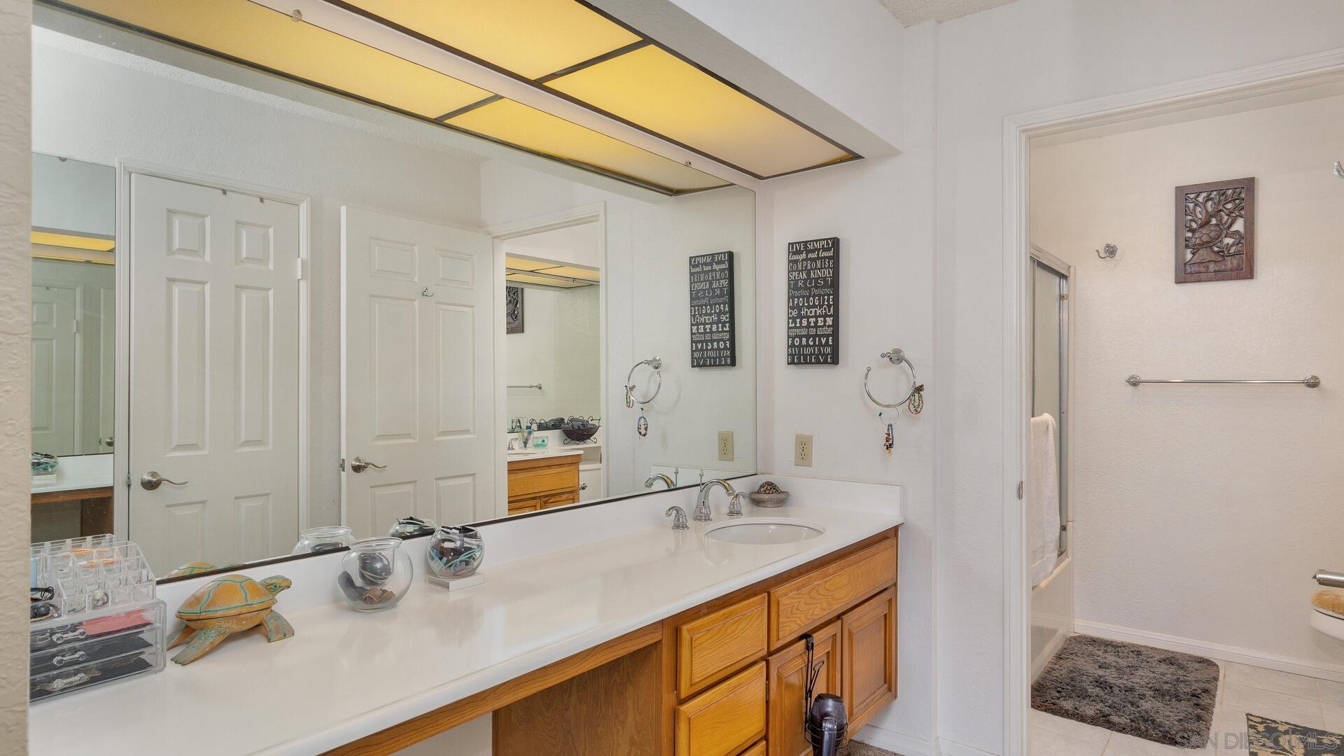 Detail Gallery Image 16 of 37 For 5765  Friars Rd.  176, San Diego,  CA 92110 - 1 Beds | 2 Baths