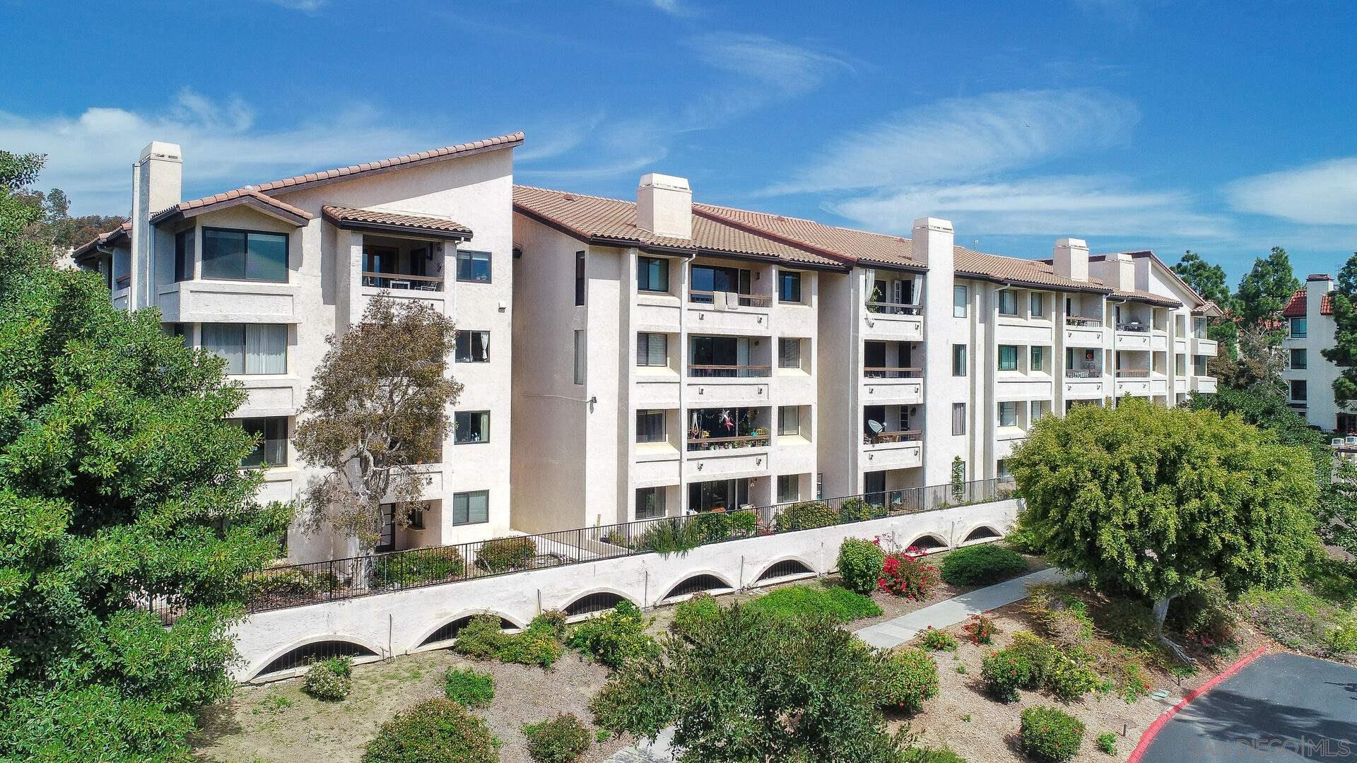 Detail Gallery Image 4 of 37 For 5765  Friars Rd.  176, San Diego,  CA 92110 - 1 Beds | 2 Baths