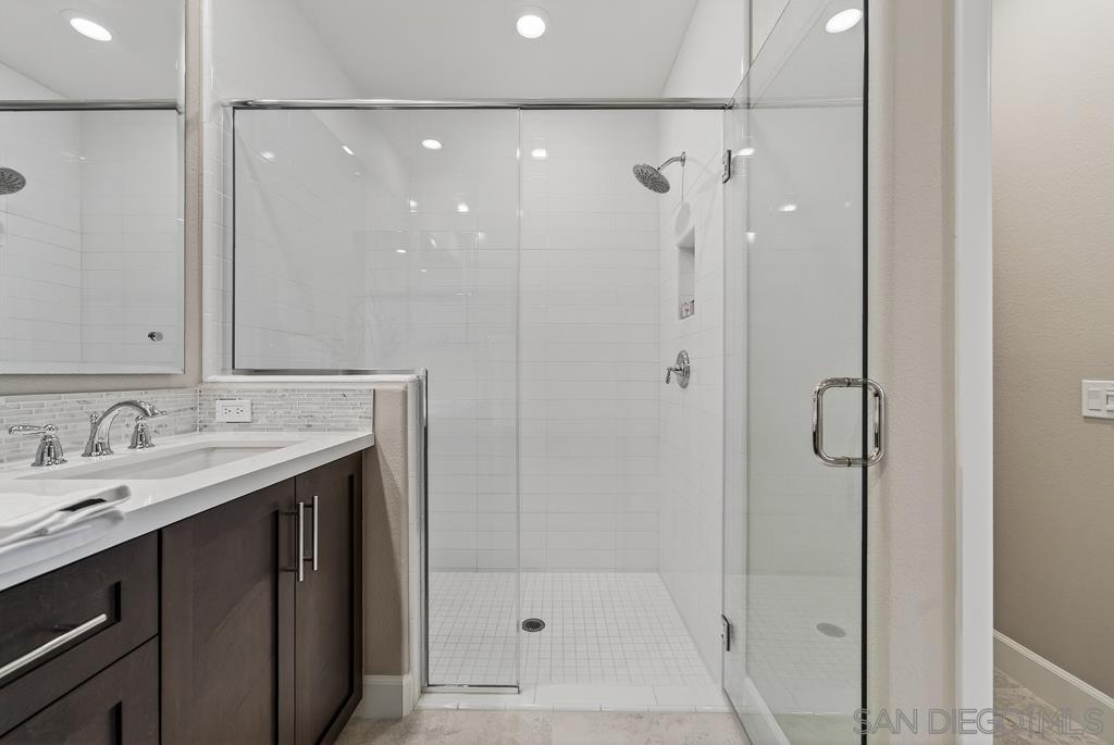 Detail Gallery Image 27 of 55 For 16750  Coyote Bush Drive  #97,  San Diego,  CA 92127 - 3 Beds | 3 Baths