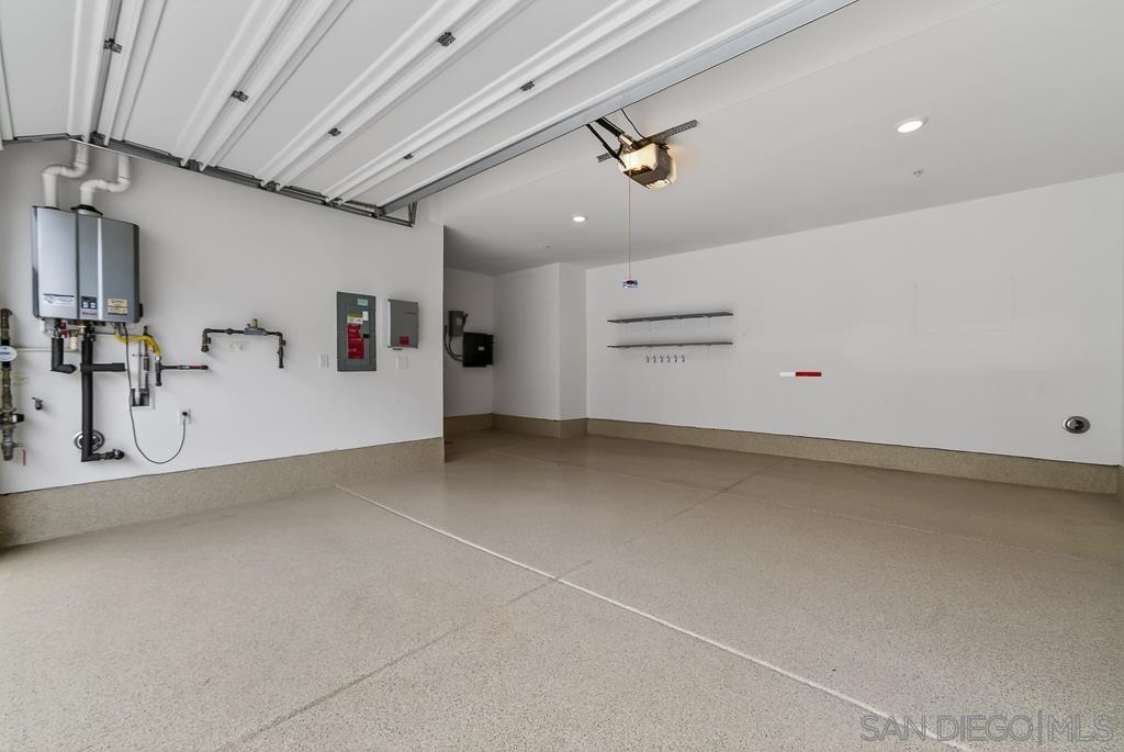 Detail Gallery Image 32 of 55 For 16750  Coyote Bush Drive  #97,  San Diego,  CA 92127 - 3 Beds | 3 Baths