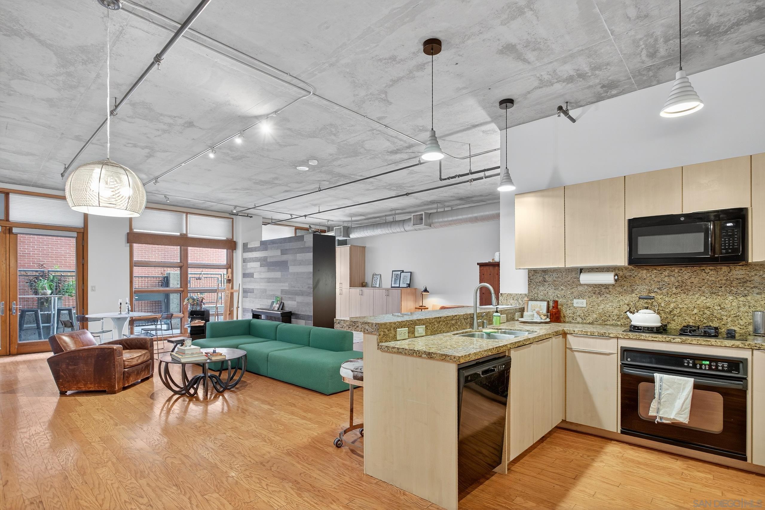 Front Image Thumbnail for SD260007587