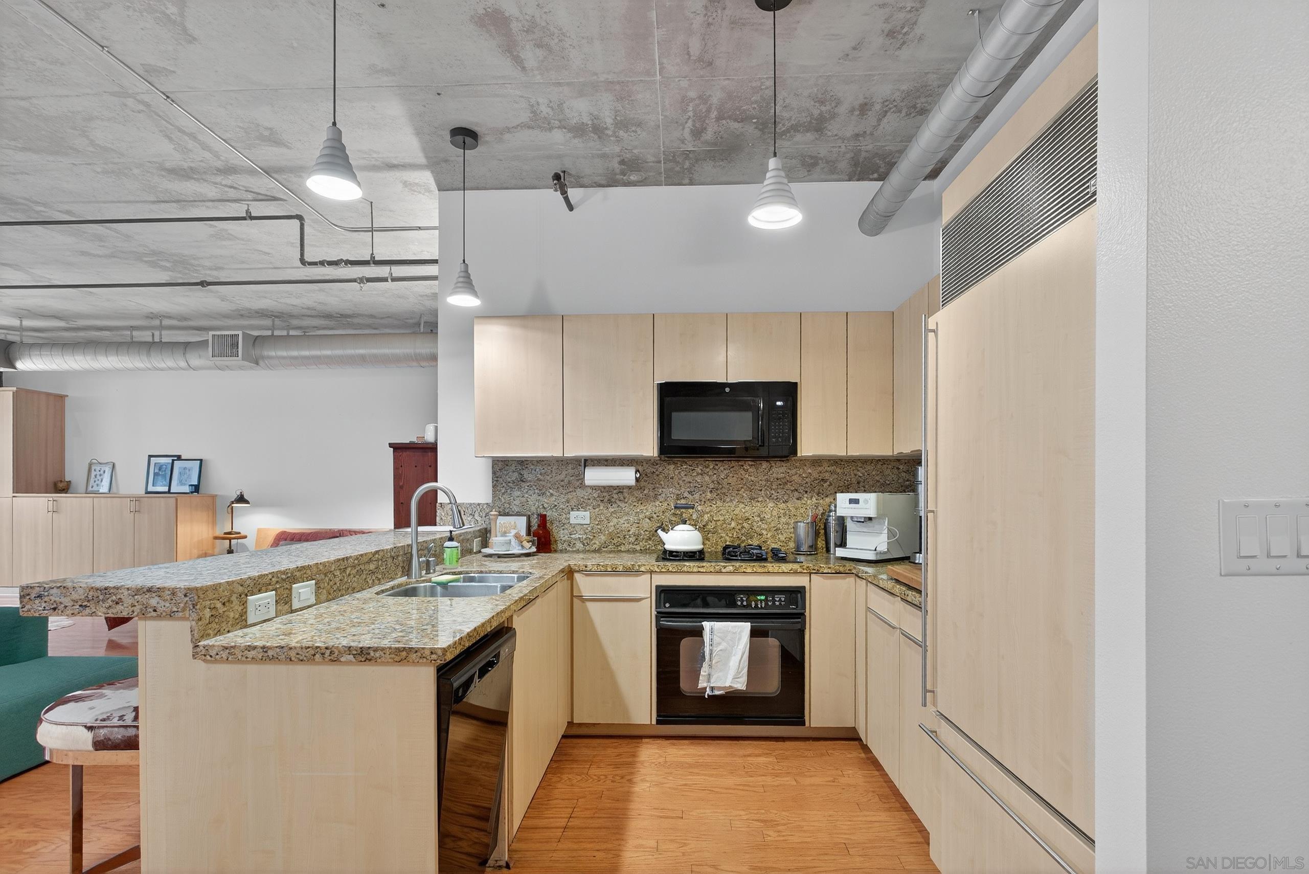 Detail Gallery Image 8 of 42 For 877  Island Ave  218, San Diego,  CA 92101 - 0 Beds | 1/1 Baths