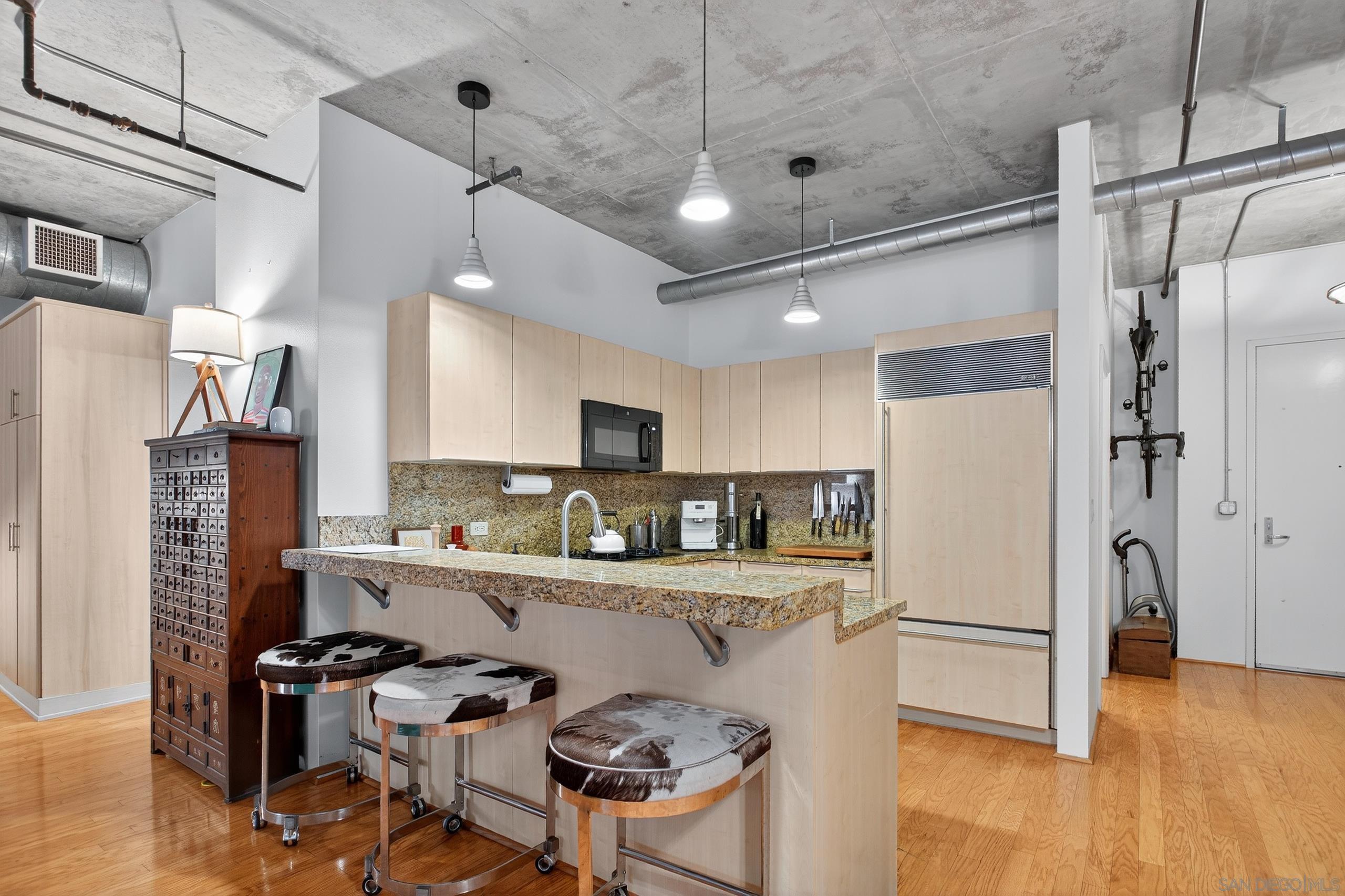 Detail Gallery Image 9 of 42 For 877  Island Ave  218, San Diego,  CA 92101 - 0 Beds | 1/1 Baths