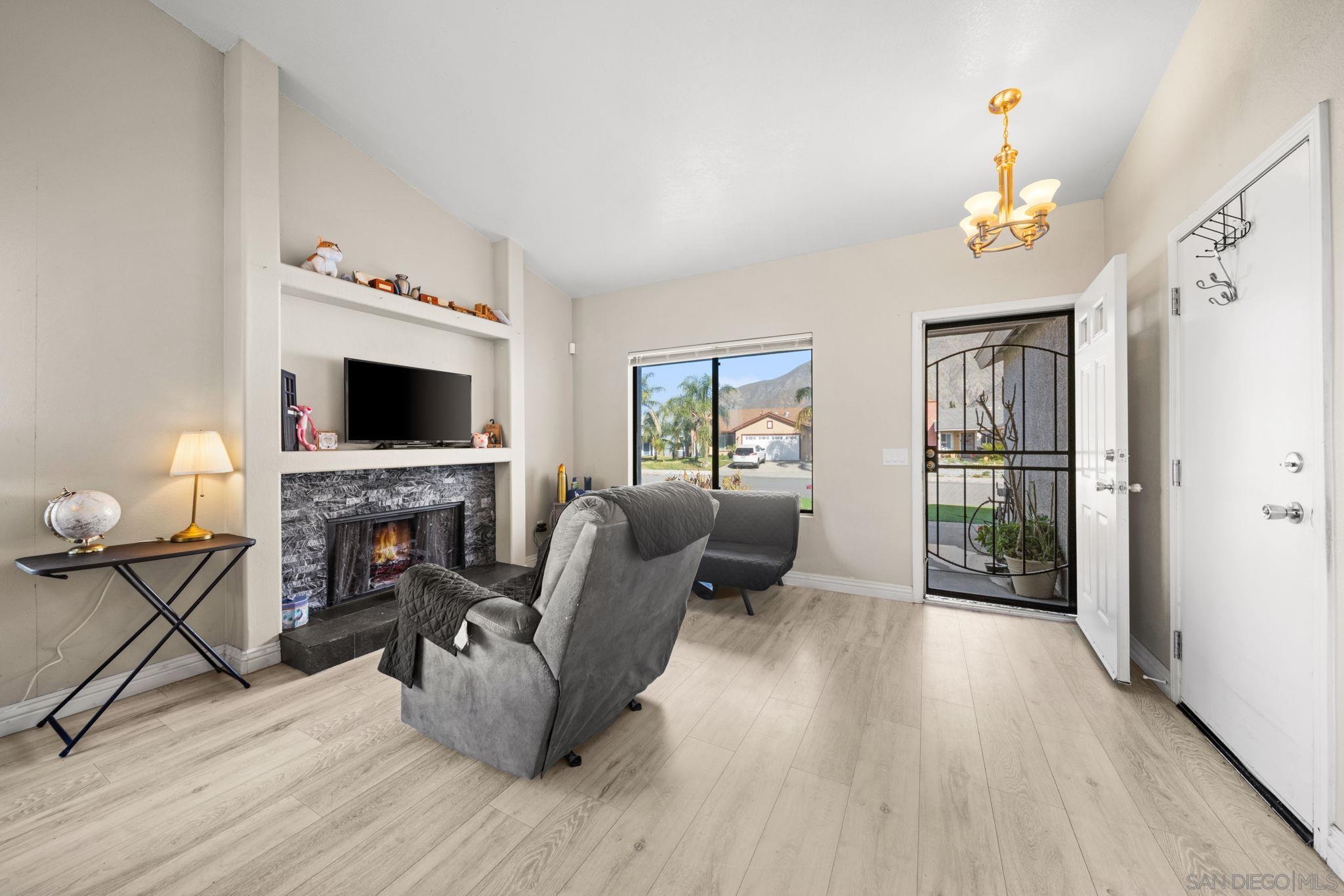 Detail Gallery Image 12 of 36 For 312  Blue Ridge Lane, San Jacinto,  CA 92583 - 2 Beds | 2 Baths