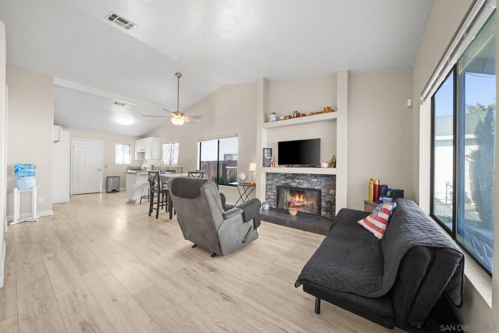 Detail Gallery Image 13 of 36 For 312  Blue Ridge Lane, San Jacinto,  CA 92583 - 2 Beds | 2 Baths