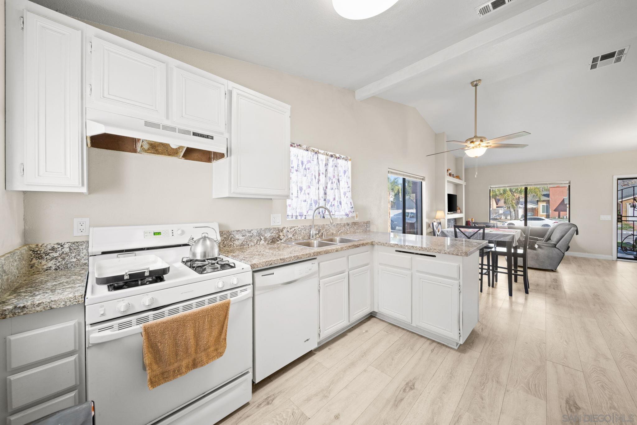 Detail Gallery Image 17 of 36 For 312  Blue Ridge Lane, San Jacinto,  CA 92583 - 2 Beds | 2 Baths