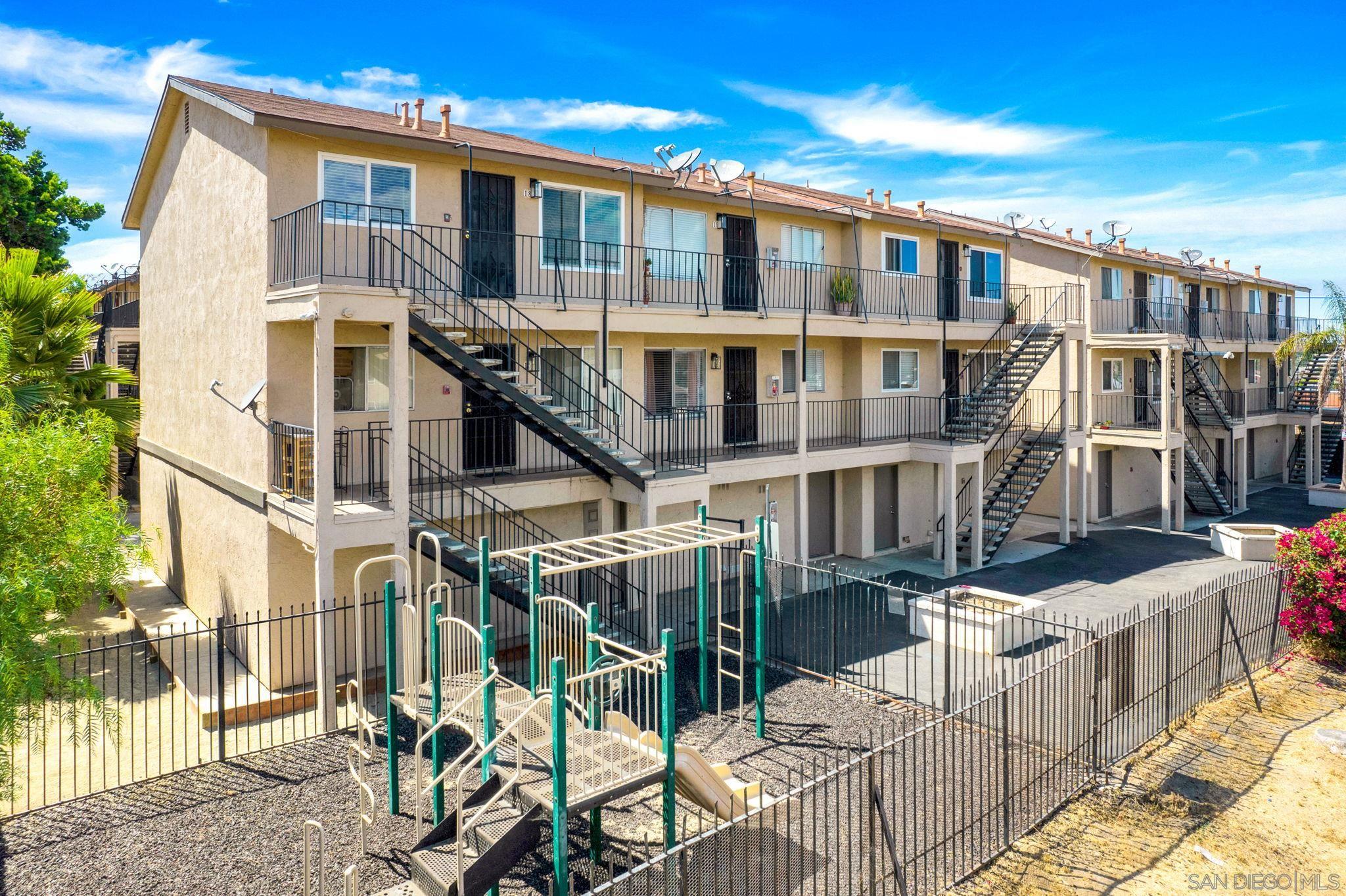 Detail Gallery Image 28 of 28 For 239  50th St  #33,  San Diego,  CA 92102 - 3 Beds | 2 Baths