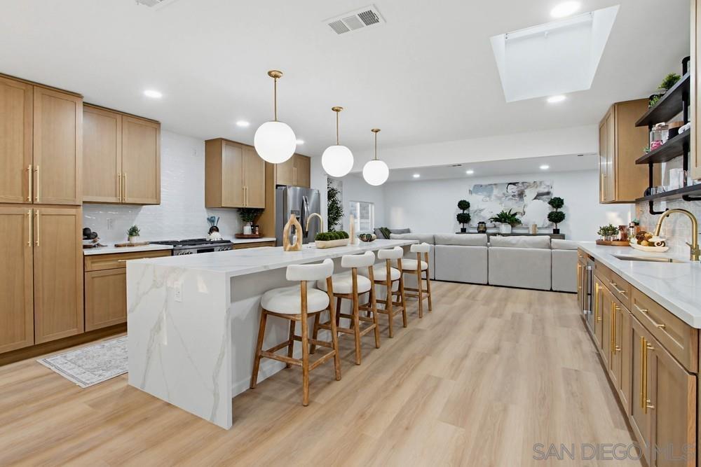 Detail Gallery Image 13 of 56 For 3880  Adams St, Carlsbad,  CA 92008 - 4 Beds | 2 Baths