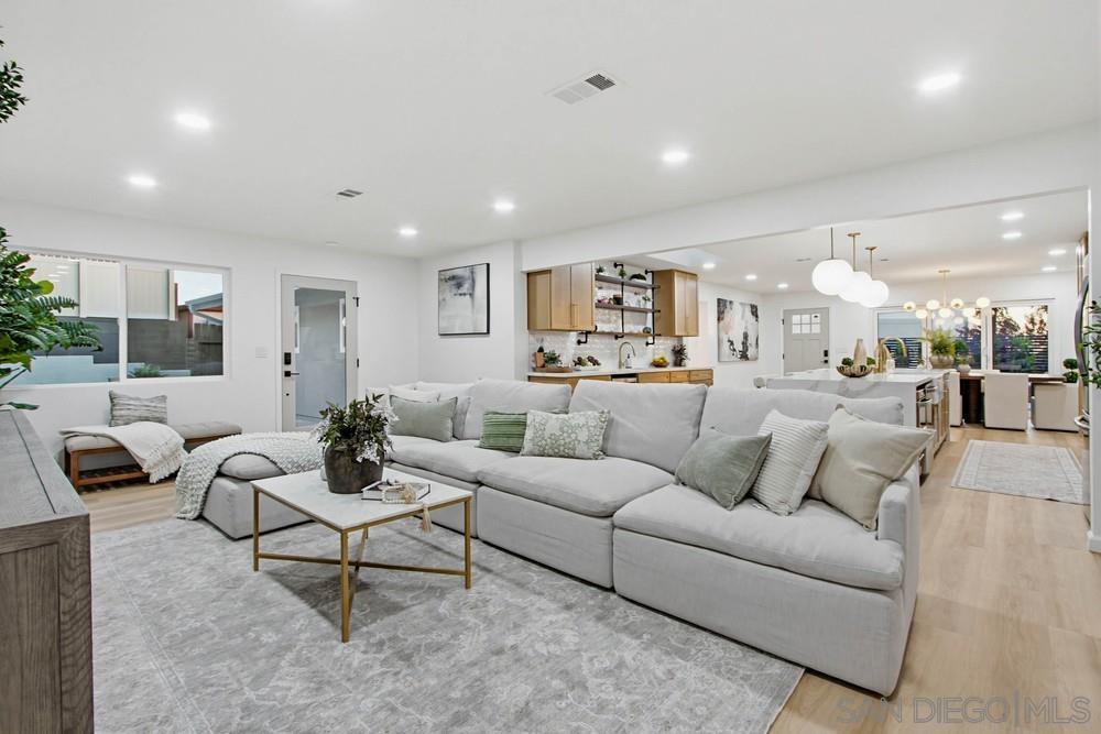 Detail Gallery Image 23 of 56 For 3880  Adams St, Carlsbad,  CA 92008 - 4 Beds | 2 Baths