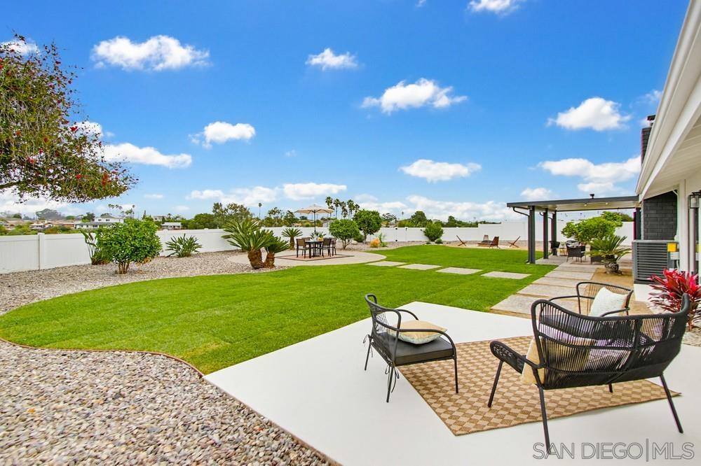 Detail Gallery Image 16 of 42 For 3052  Award Row, San Diego,  CA 92122 - 4 Beds | 2/1 Baths