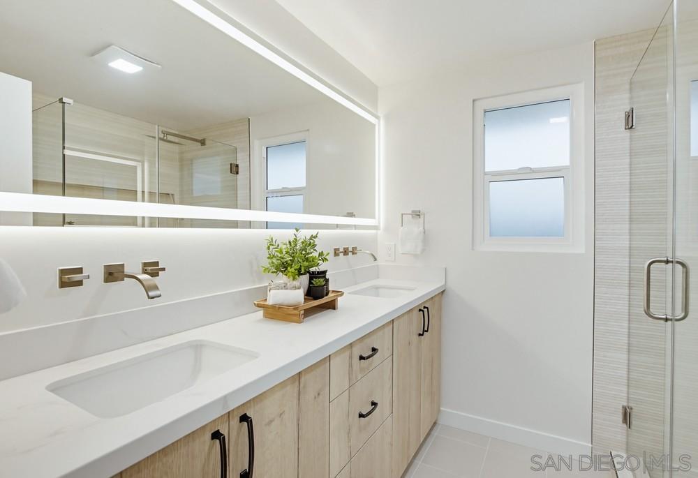 Detail Gallery Image 20 of 42 For 3052  Award Row, San Diego,  CA 92122 - 4 Beds | 2/1 Baths
