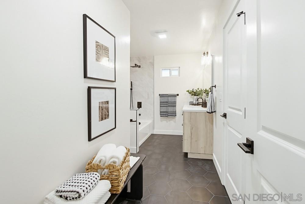 Detail Gallery Image 24 of 42 For 3052  Award Row, San Diego,  CA 92122 - 4 Beds | 2/1 Baths