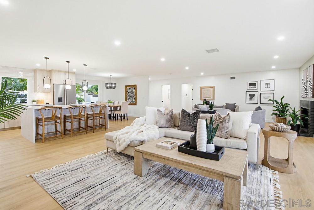 Detail Gallery Image 8 of 42 For 3052  Award Row, San Diego,  CA 92122 - 4 Beds | 2/1 Baths