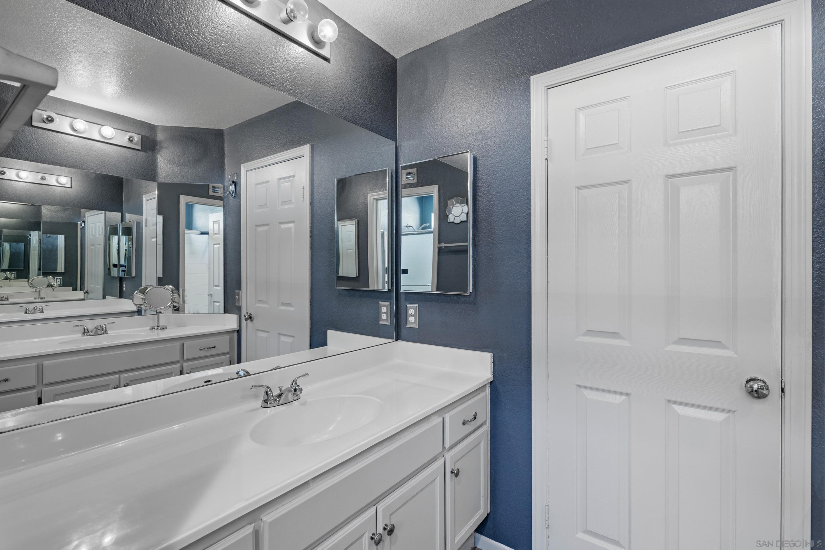 Detail Gallery Image 29 of 40 For 1528  via Otano, Oceanside,  CA 92056 - 4 Beds | 2/1 Baths