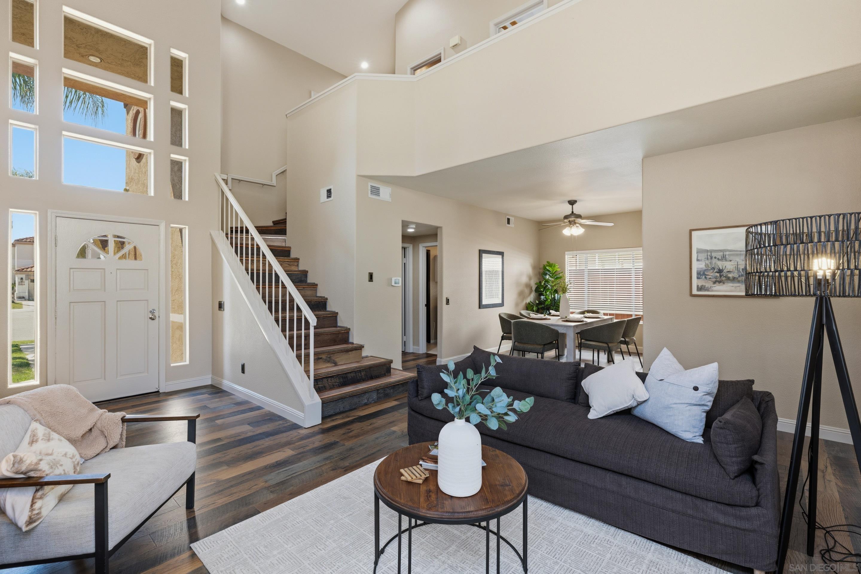 Detail Gallery Image 5 of 40 For 1528  via Otano, Oceanside,  CA 92056 - 4 Beds | 2/1 Baths