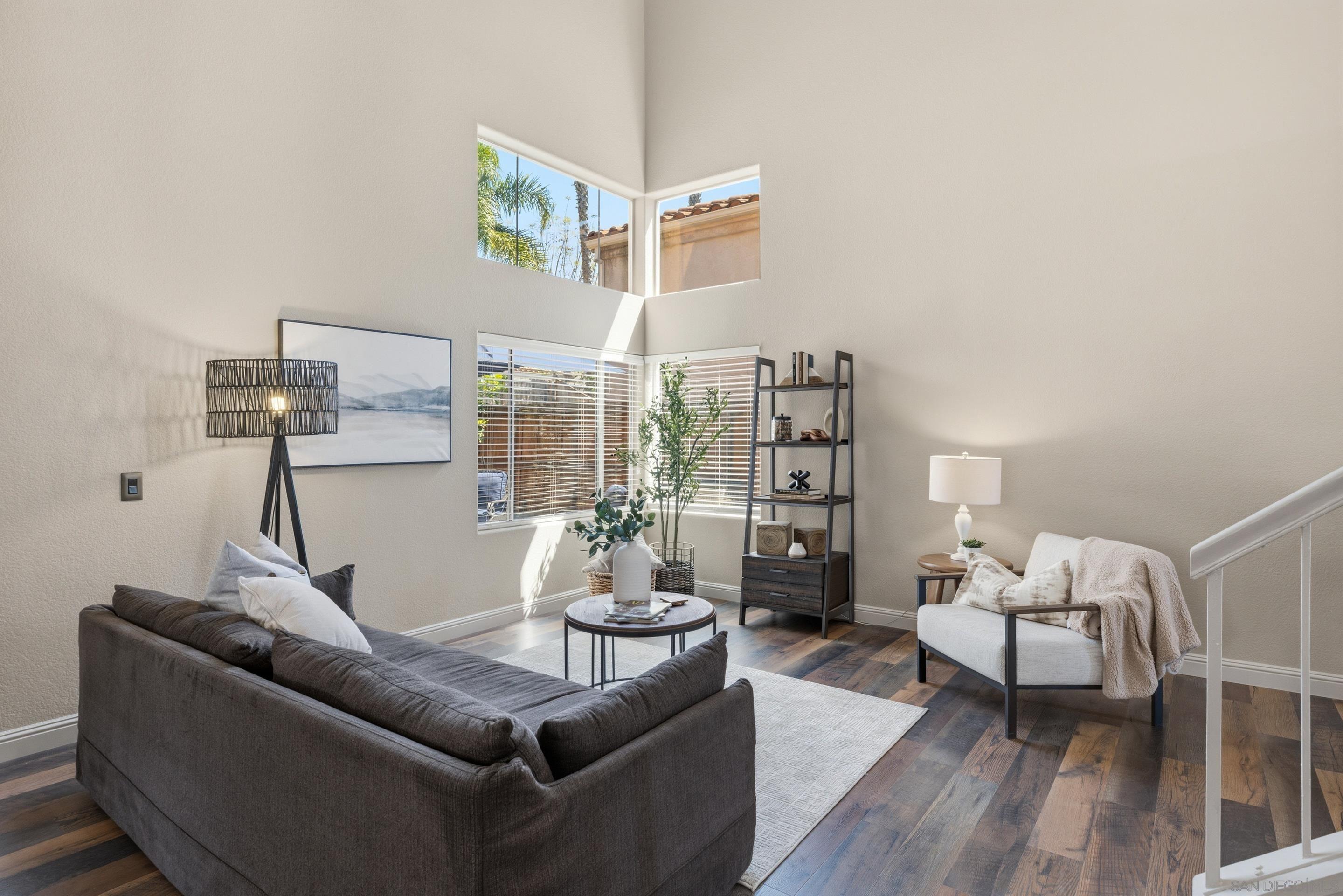 Detail Gallery Image 7 of 40 For 1528  via Otano, Oceanside,  CA 92056 - 4 Beds | 2/1 Baths