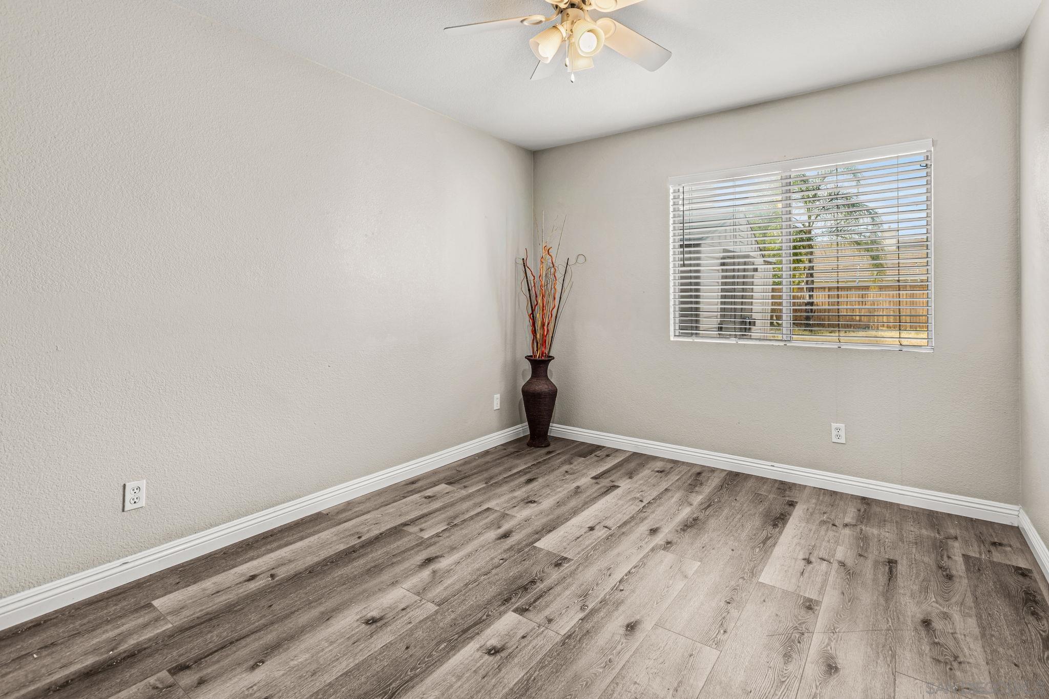 Detail Gallery Image 16 of 38 For 31565  Adour Way, Winchester,  CA 92596 - 4 Beds | 2 Baths