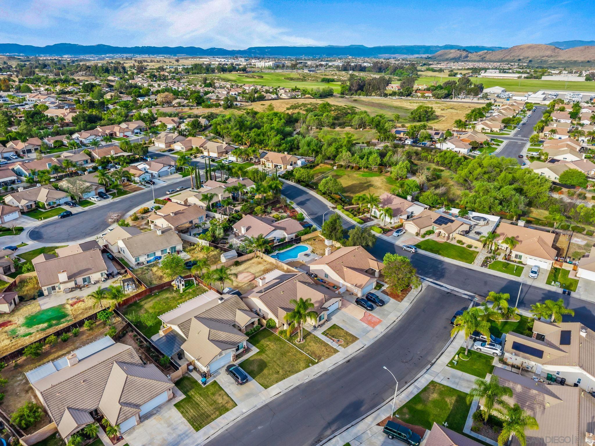Detail Gallery Image 31 of 38 For 31565  Adour Way, Winchester,  CA 92596 - 4 Beds | 2 Baths