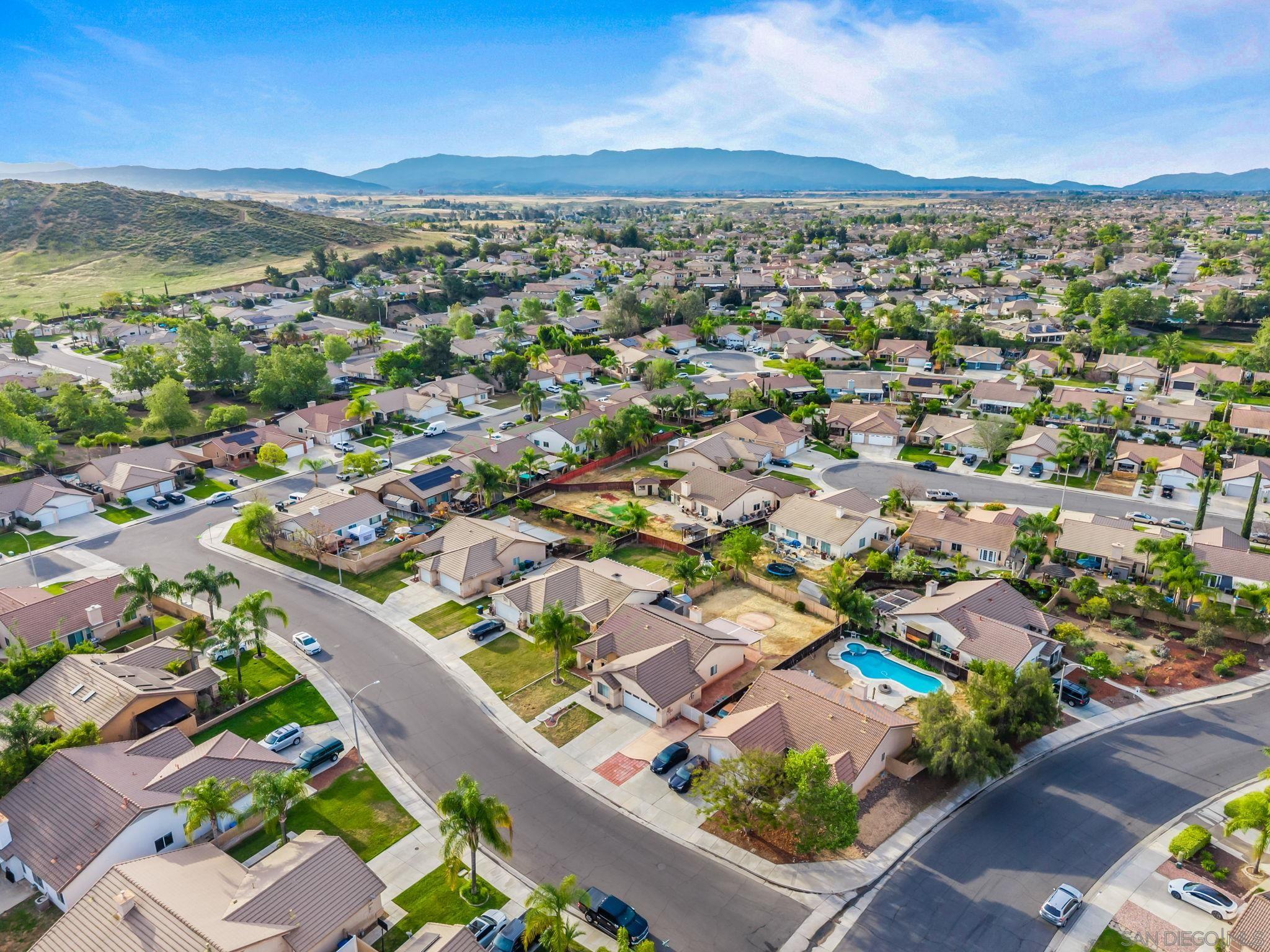 Detail Gallery Image 33 of 38 For 31565  Adour Way, Winchester,  CA 92596 - 4 Beds | 2 Baths