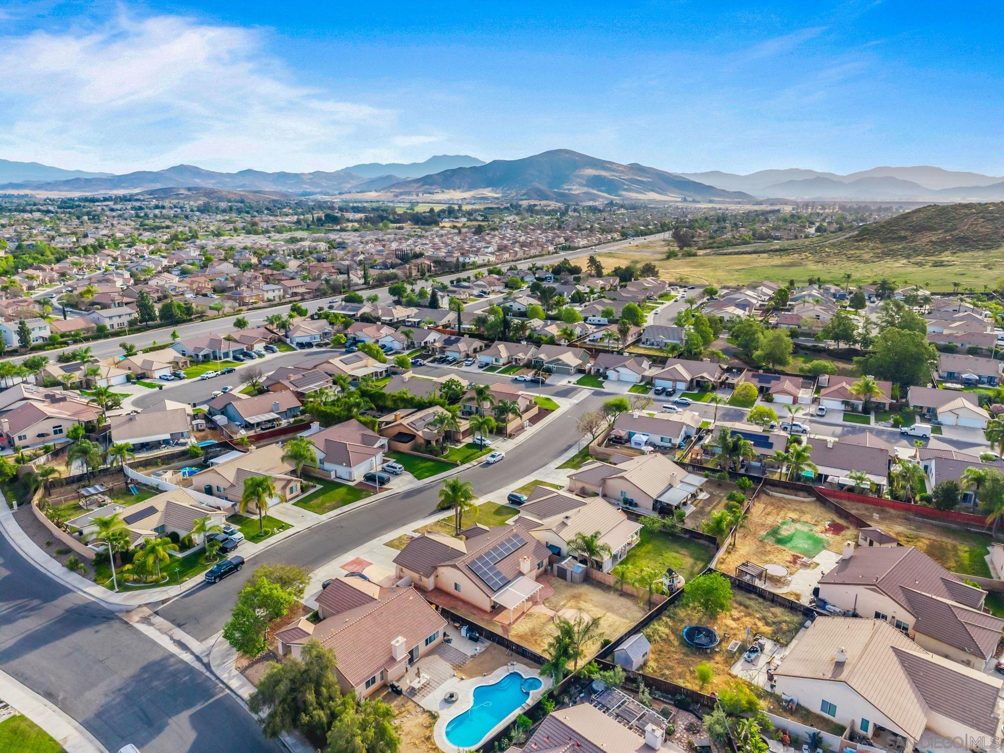 Detail Gallery Image 34 of 38 For 31565  Adour Way, Winchester,  CA 92596 - 4 Beds | 2 Baths