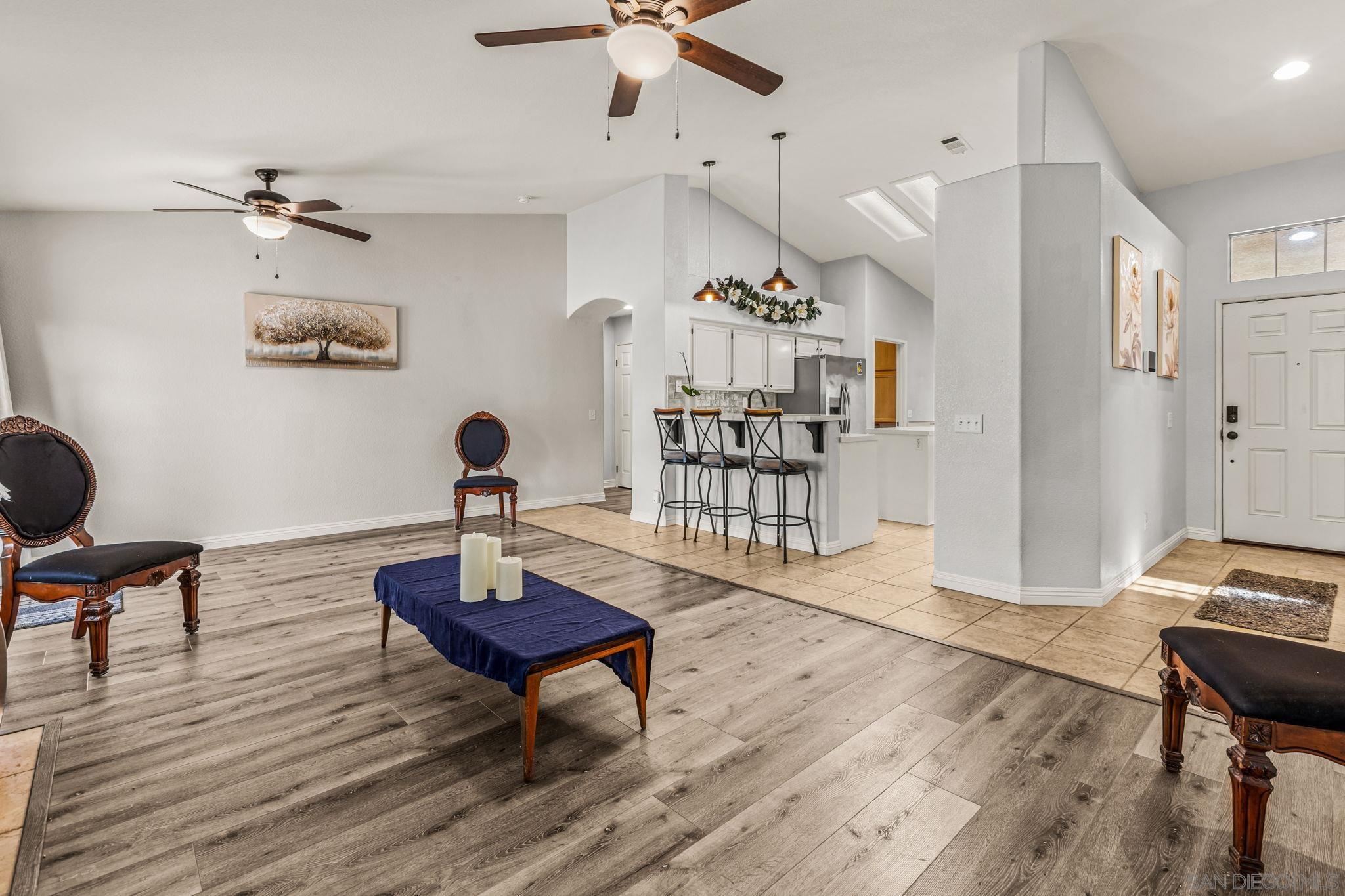 Detail Gallery Image 5 of 38 For 31565  Adour Way, Winchester,  CA 92596 - 4 Beds | 2 Baths