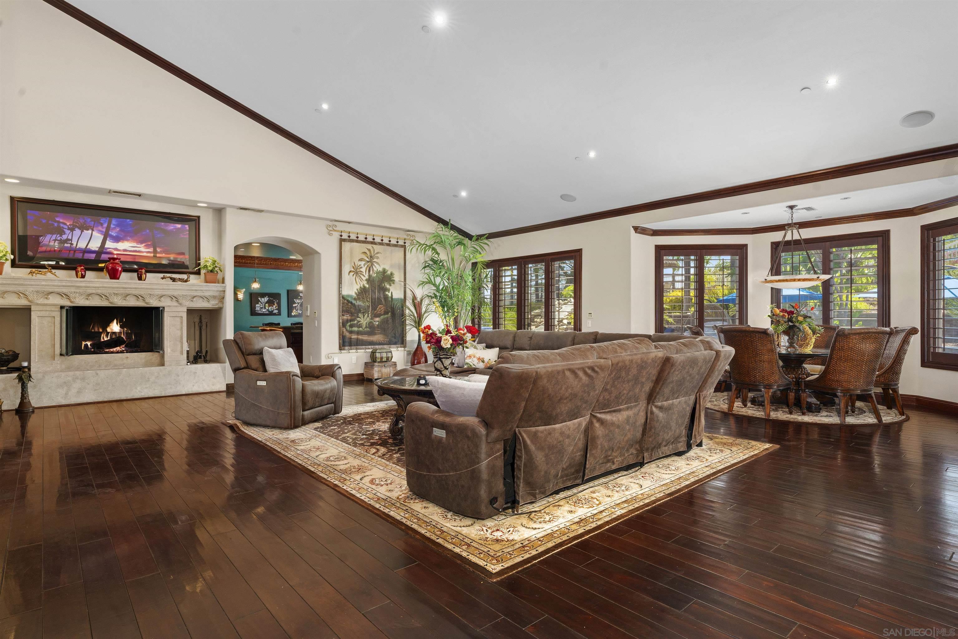 Detail Gallery Image 11 of 75 For 2882  Conestoga Circle, Alpine,  CA 91901 - 6 Beds | 4/1 Baths