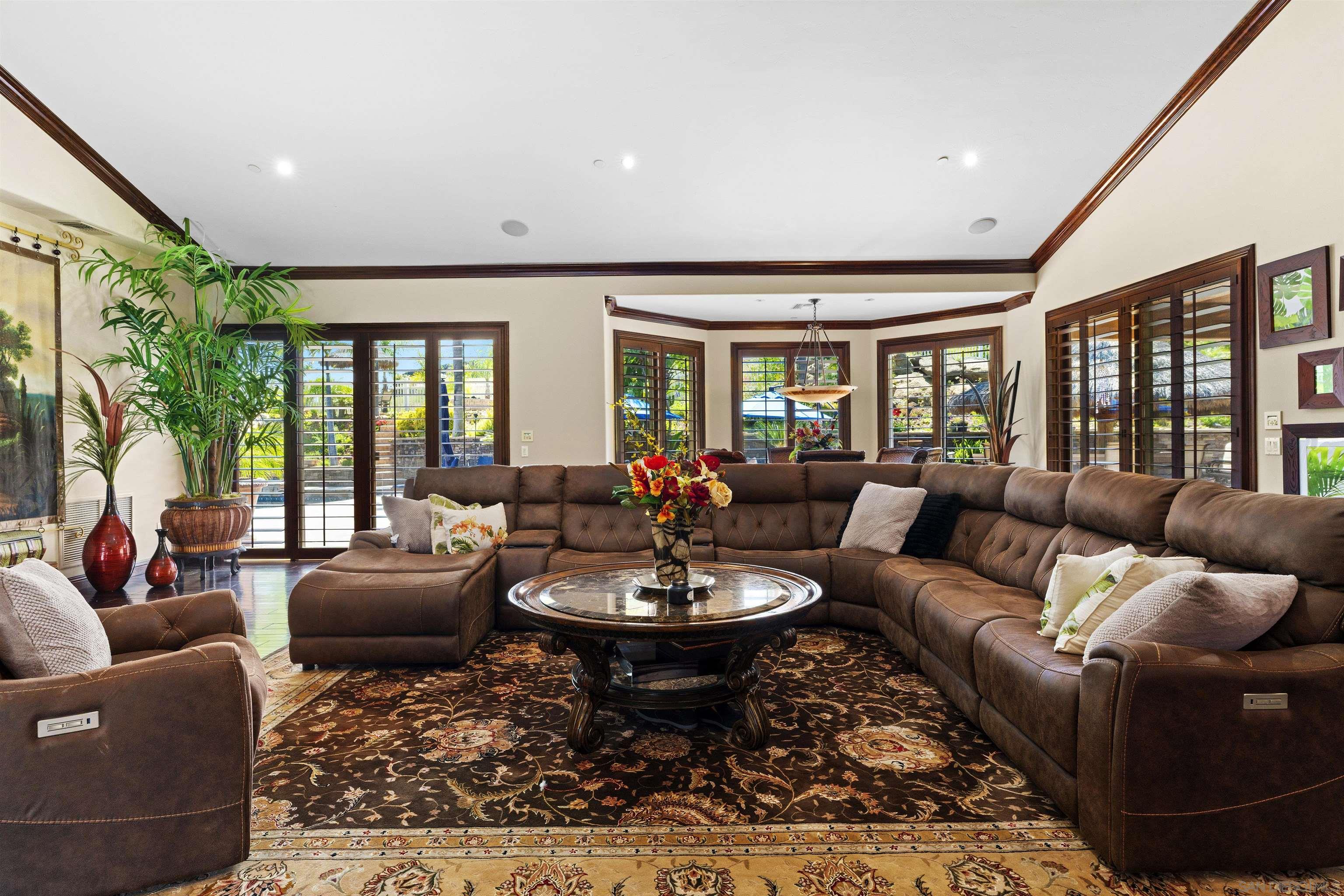 Detail Gallery Image 13 of 75 For 2882  Conestoga Circle, Alpine,  CA 91901 - 6 Beds | 4/1 Baths