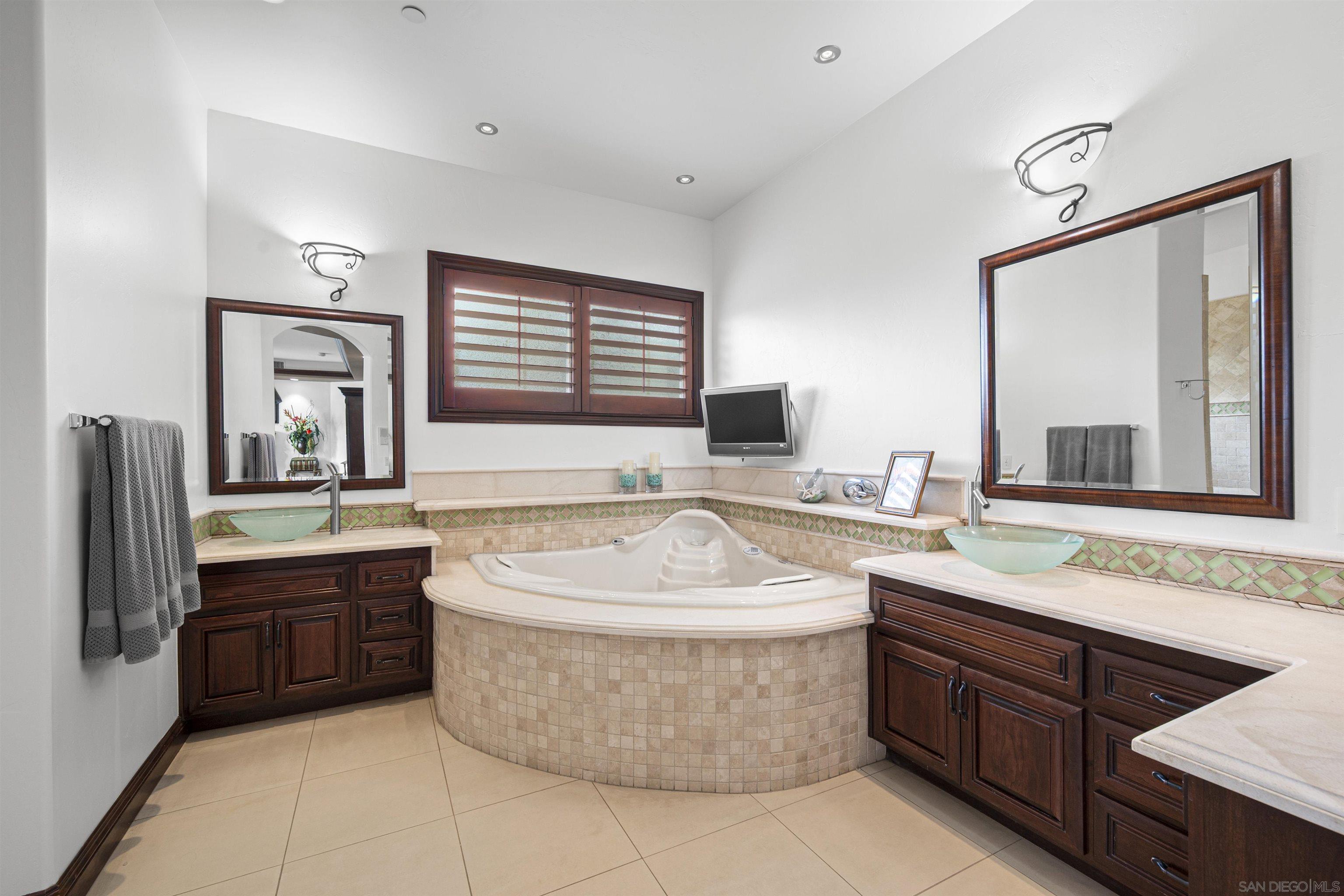 Detail Gallery Image 39 of 75 For 2882  Conestoga Circle, Alpine,  CA 91901 - 6 Beds | 4/1 Baths