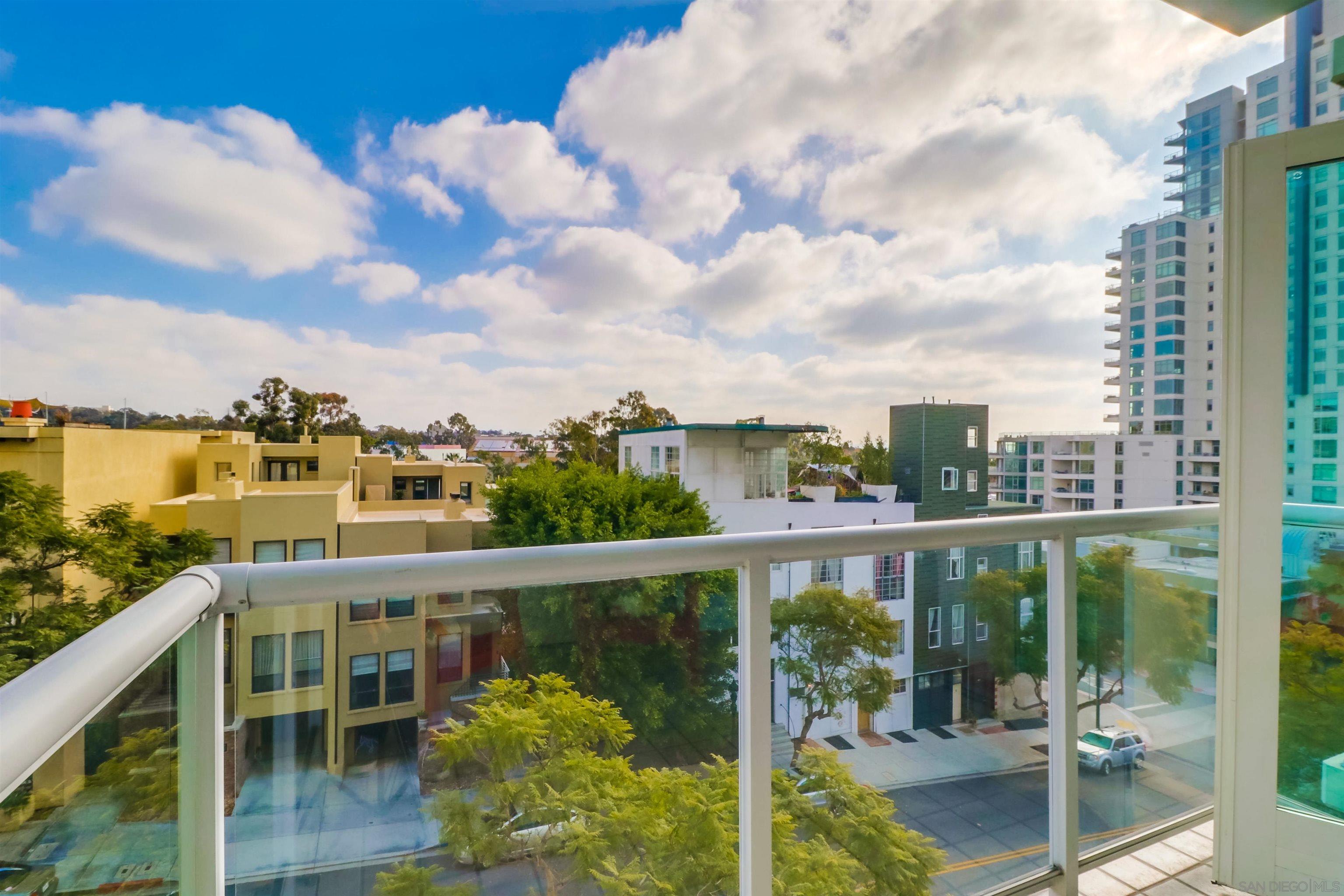 Detail Gallery Image 2 of 43 For 850  Beech St  #509,  San Diego,  CA 92101 - 2 Beds | 2 Baths