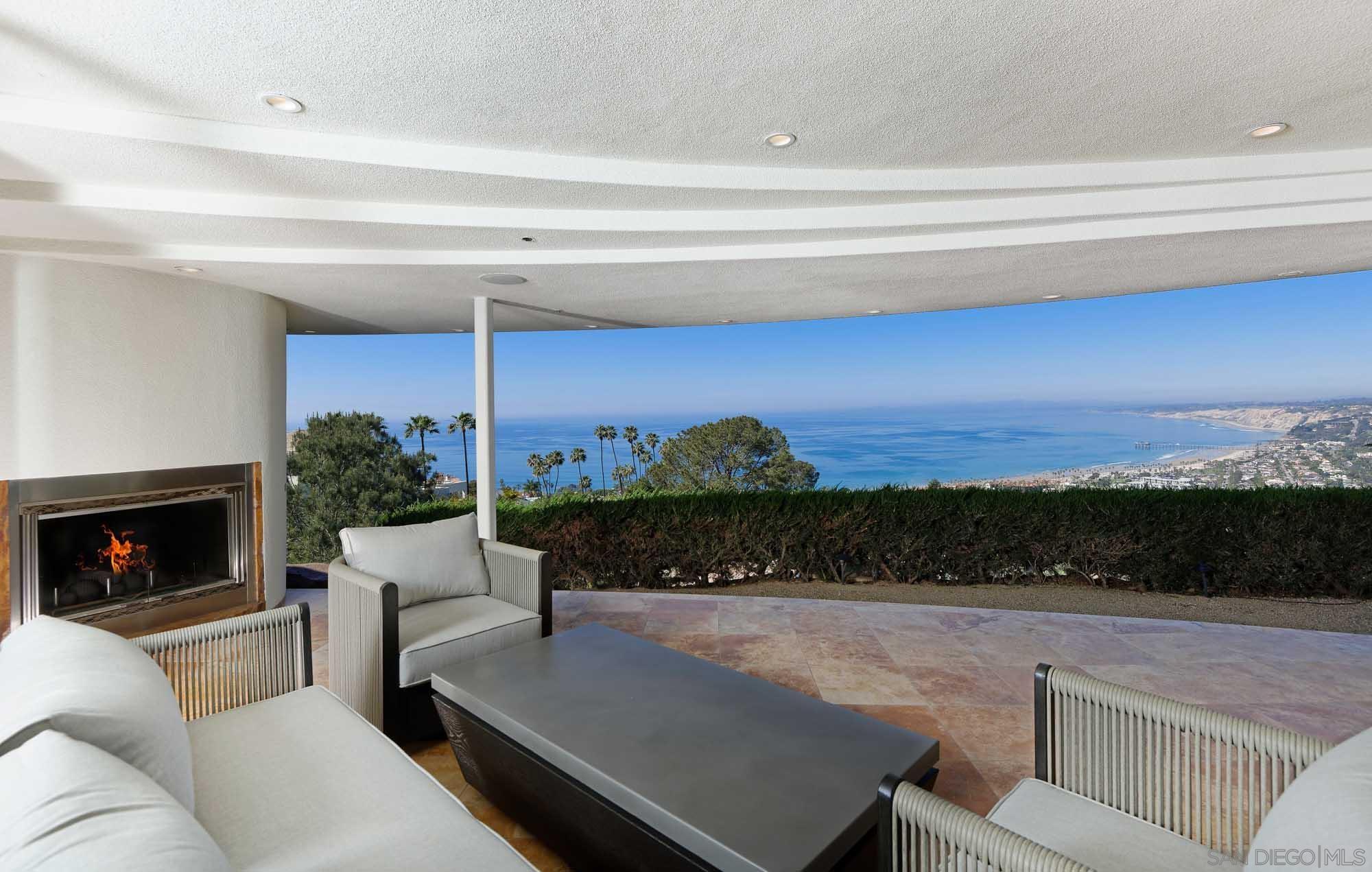 Detail Gallery Image 20 of 45 For 7455  Hillside Dr, La Jolla,  CA 92037 - 6 Beds | 6/1 Baths