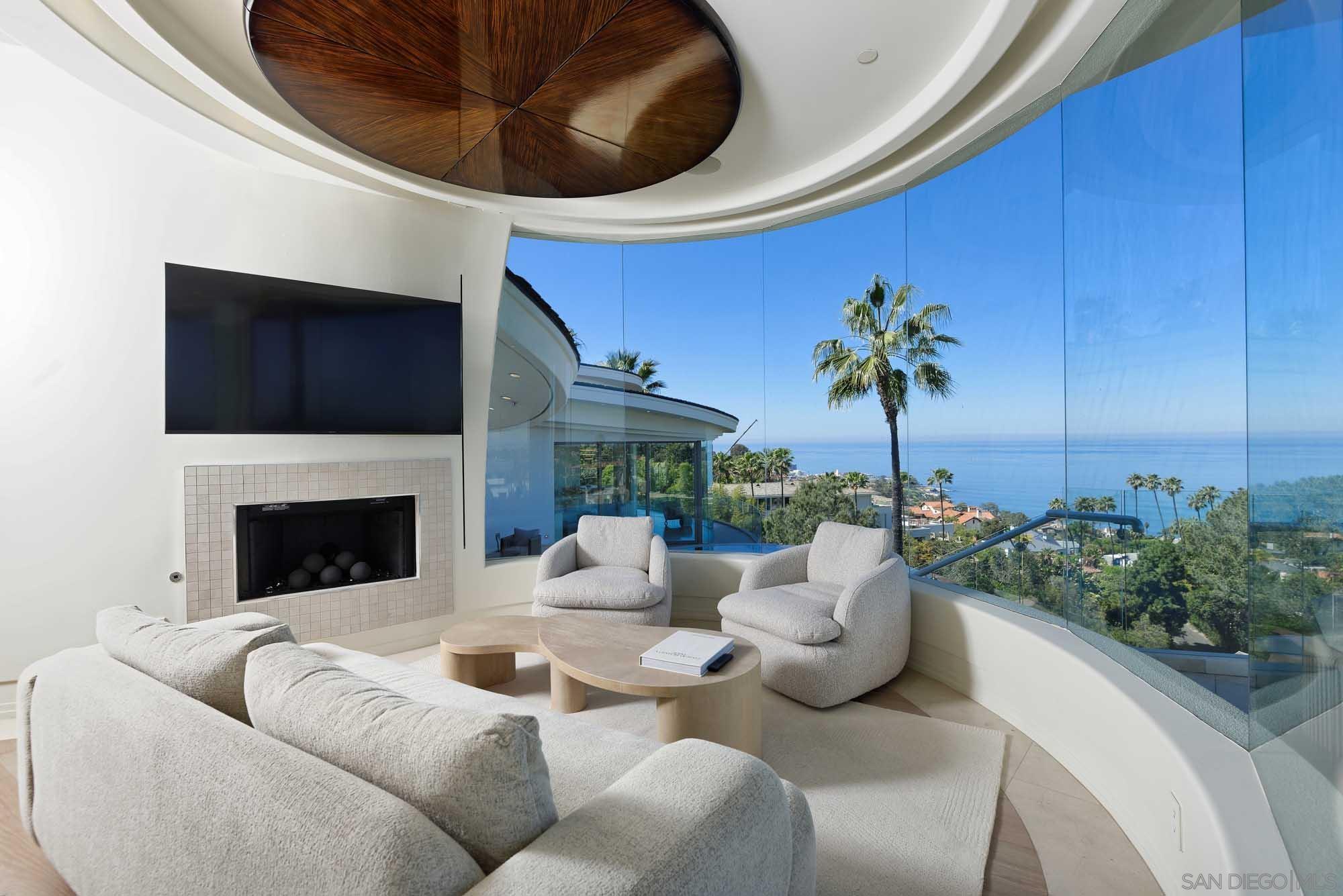 Detail Gallery Image 35 of 45 For 7455  Hillside Dr, La Jolla,  CA 92037 - 6 Beds | 6/1 Baths